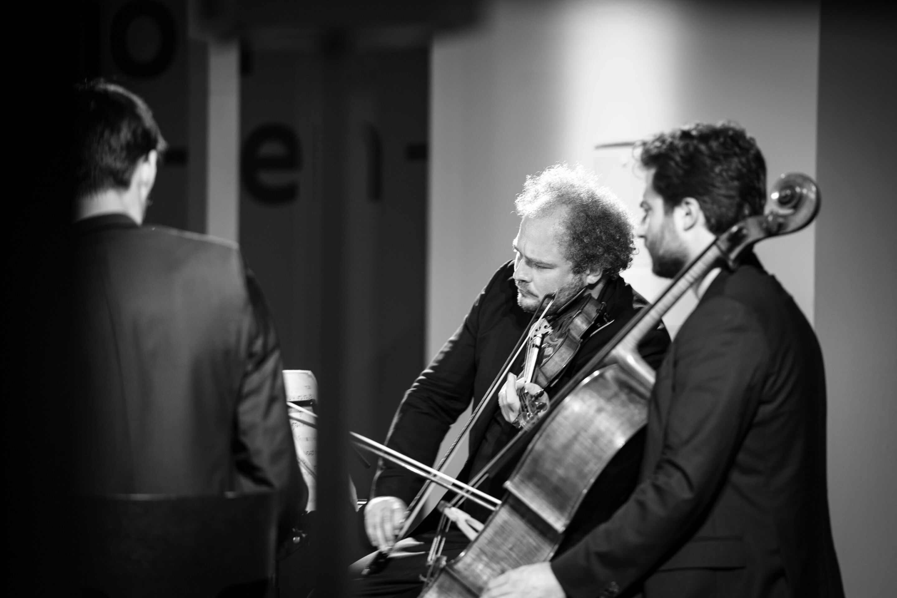 Audi Sommerkonzerte 2022 - Stradivari-Legenden
Goldmund Quartett:
Florian Schötz (Violine)
Pinchas Adt (Violine)
Christoph Vandory (Viola)
Raphael Paratore (Violoncello)