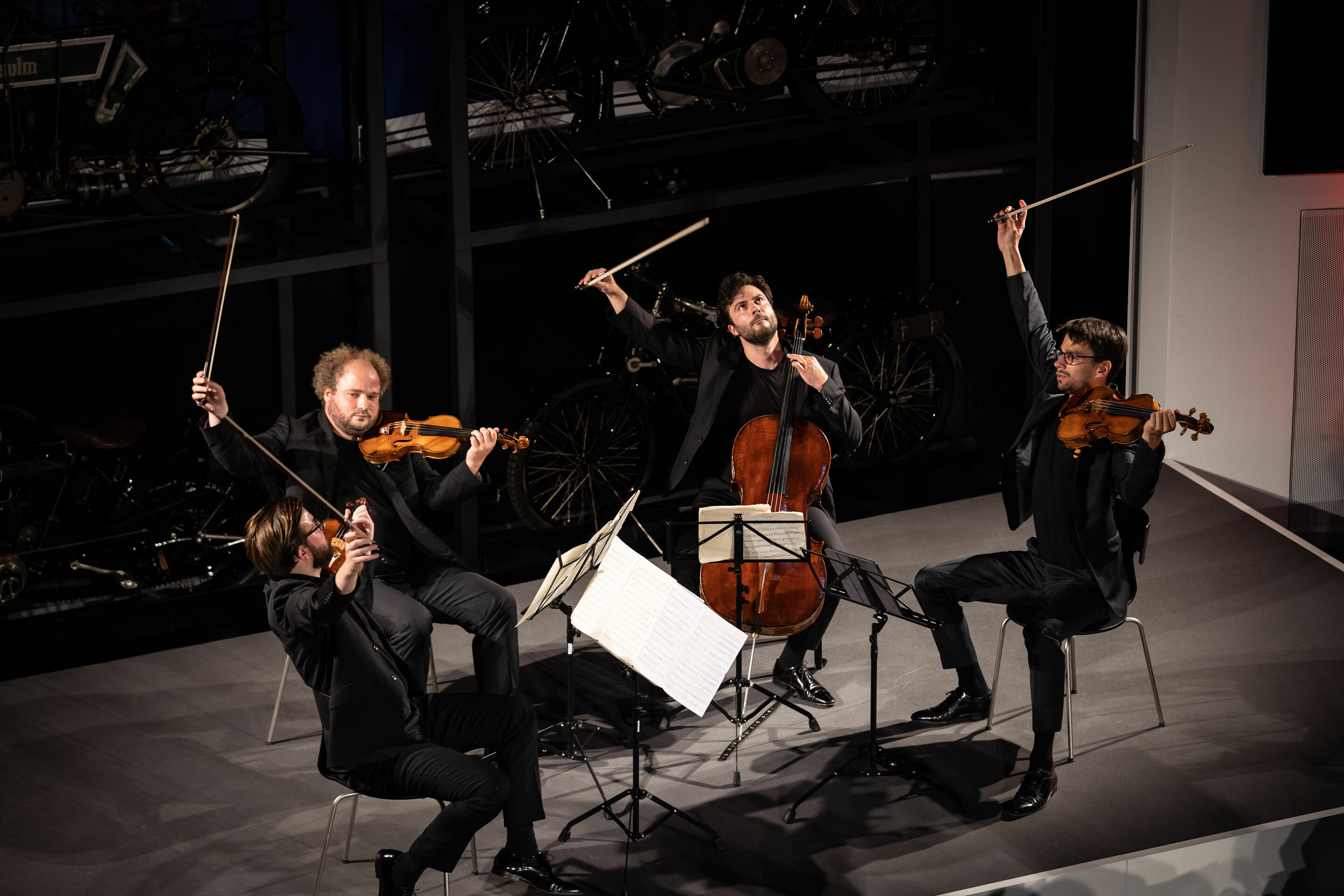 Audi Sommerkonzerte 2022 - Stradivari-Legenden
Goldmund Quartett:
Florian Schötz (Violine)
Pinchas Adt (Violine)
Christoph Vandory (Viola)
Raphael Paratore (Violoncello)