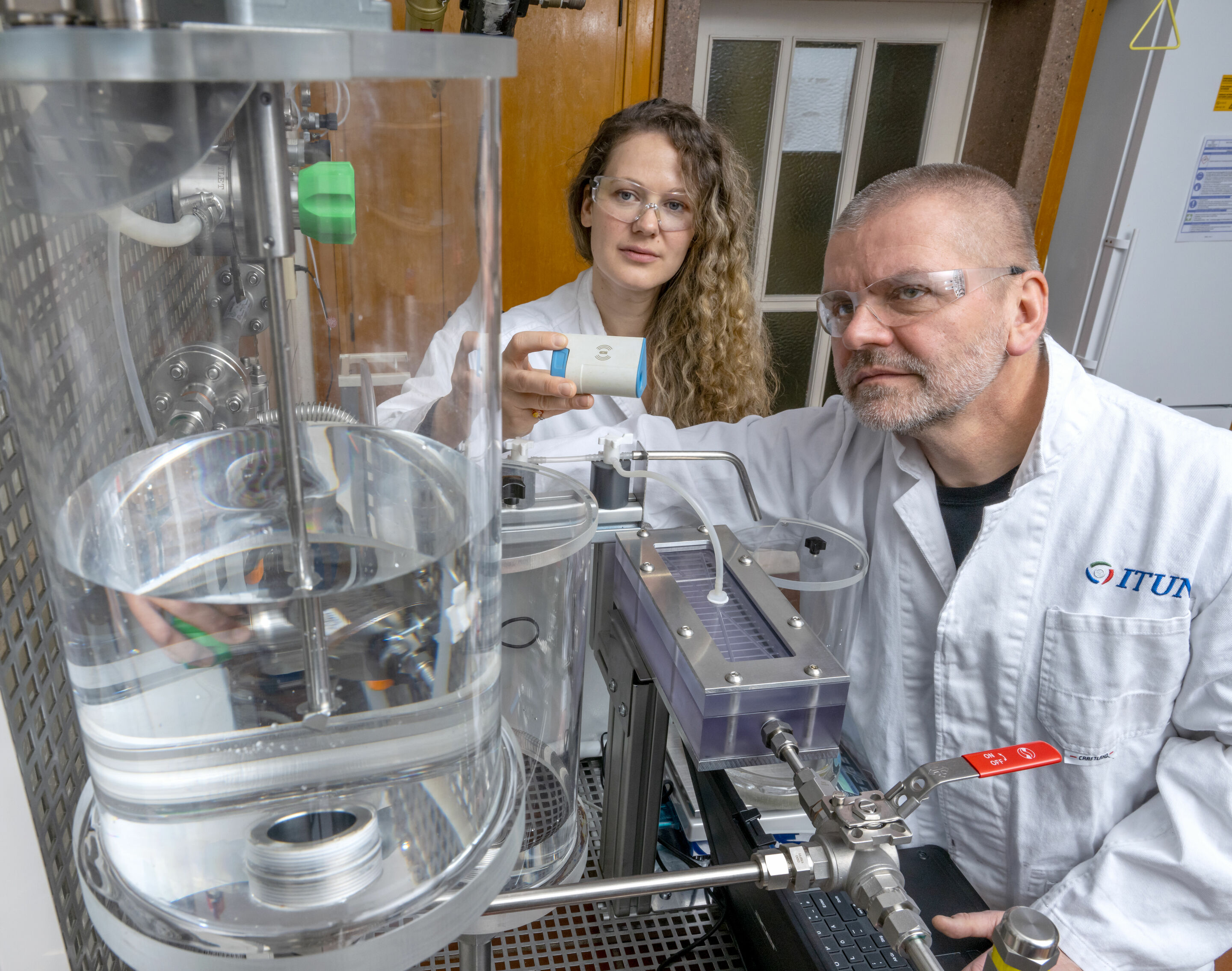 Membrane Mining: nachhaltige Gewinnung von Hochtechnologiemetallen - Bei einem von der Audi Stiftung für Umwelt geförderten Forschungsprojekt werden Rohstoffe mittels Membrantechnik unter Tage umweltschonend und nachhaltig abgebaut.