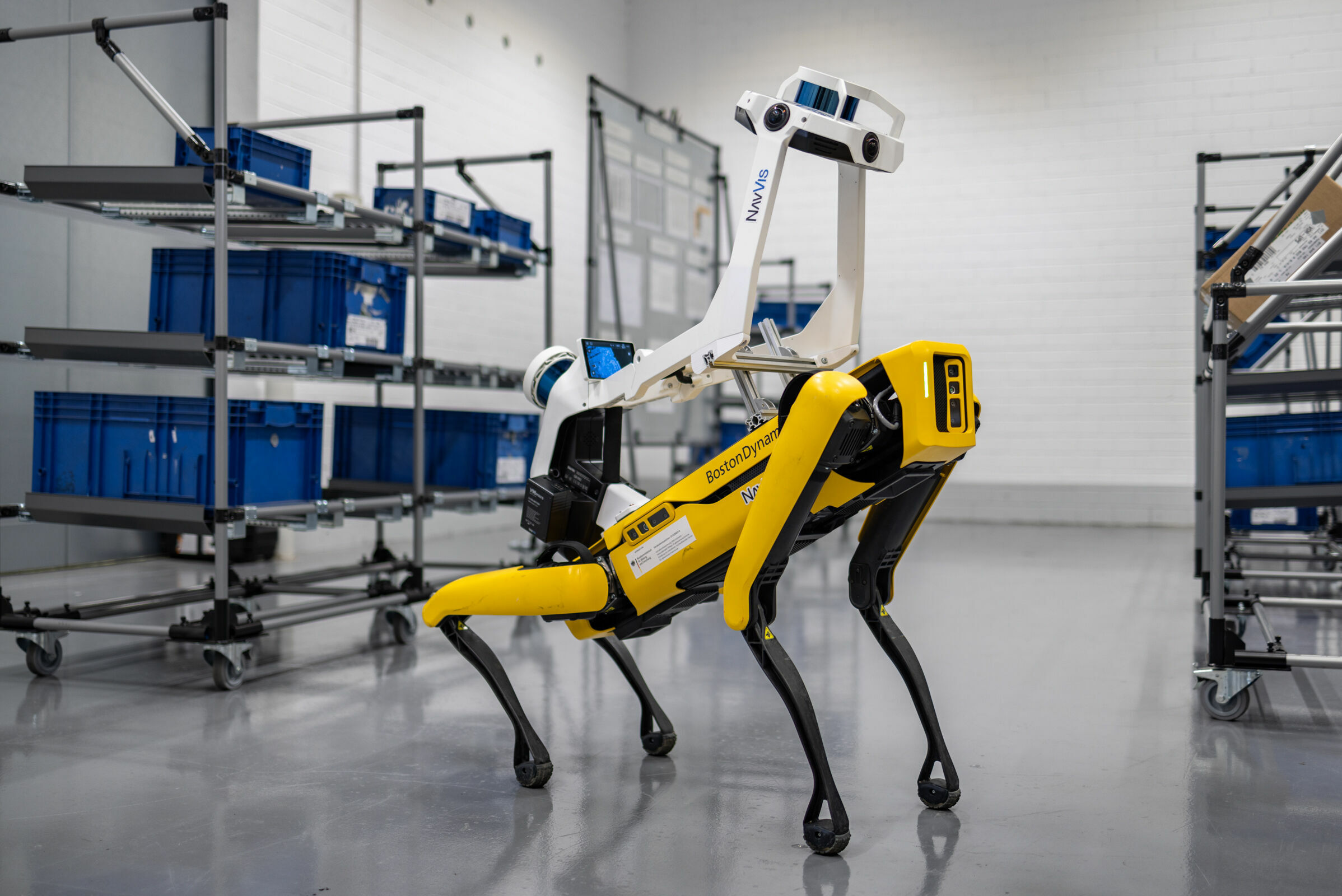 Smart Production - Smart Production: Audi nutzt die Vorteile der virtuellen Montageplanung. Um 3D-Scans so effizient wie möglich durchführen zu können, erprobt Audi aktuell gemeinsam mit NavVis den Roboterhund „Spot“