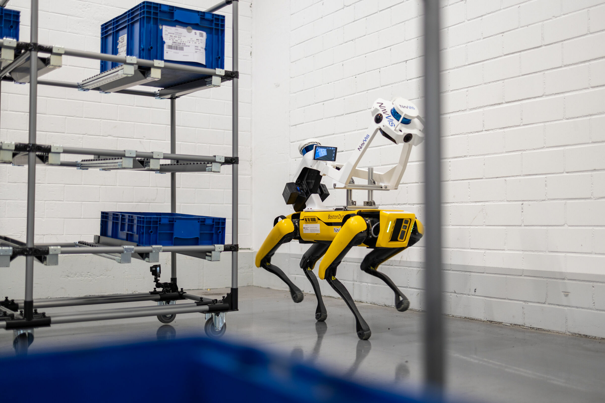 Smart Production - Smart Production: Audi nutzt die Vorteile der virtuellen Montageplanung. Um 3D-Scans so effizient wie möglich durchführen zu können, erprobt Audi aktuell gemeinsam mit NavVis den Roboterhund „Spot“