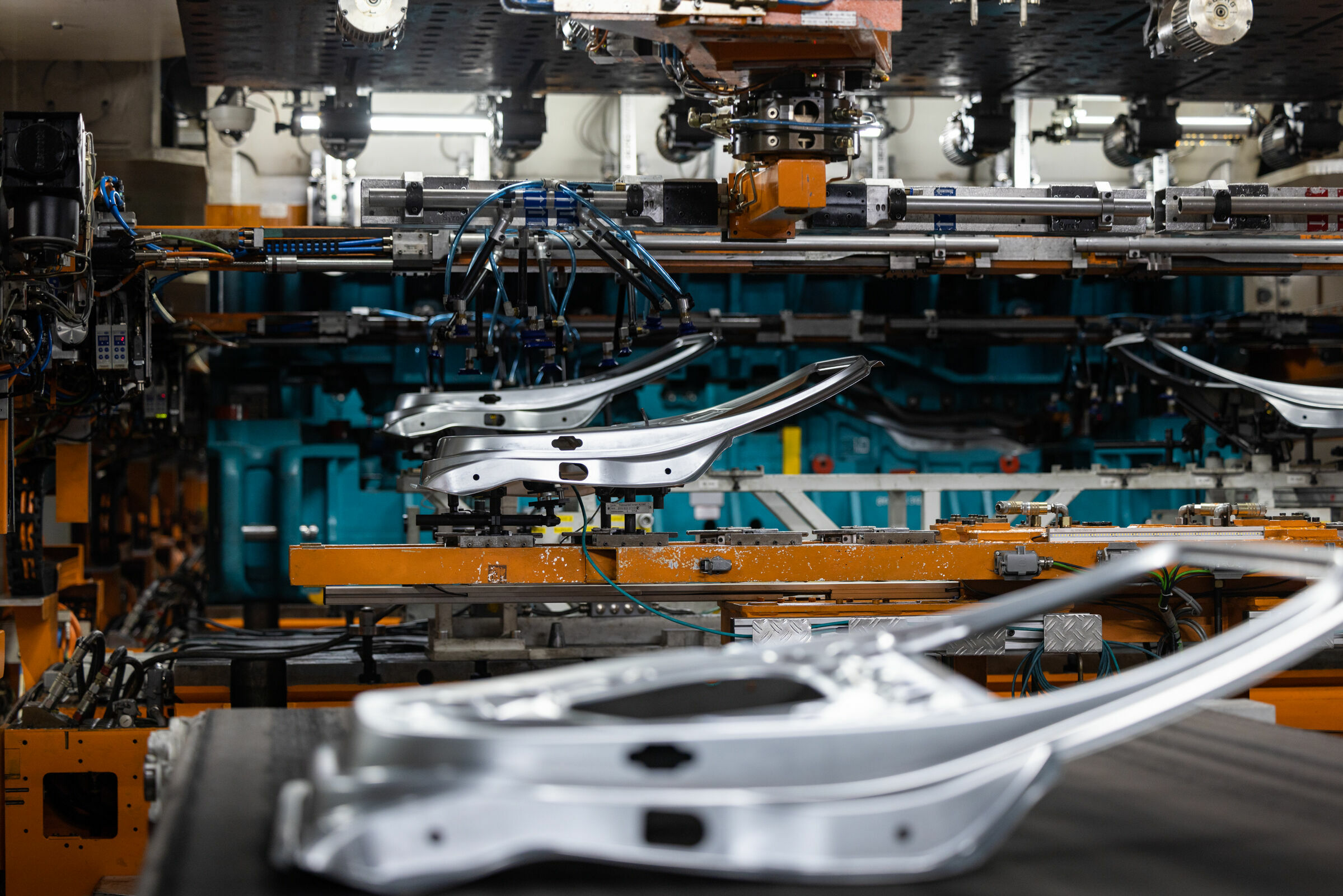 Smart Production - Smart Production: Audi nutzt Künstliche Intelligenz und Machine Learning. Im Ingolstädter Presswerk hilft ein KI-Algorithmus, Risse in Bauteilen zu erkennen.