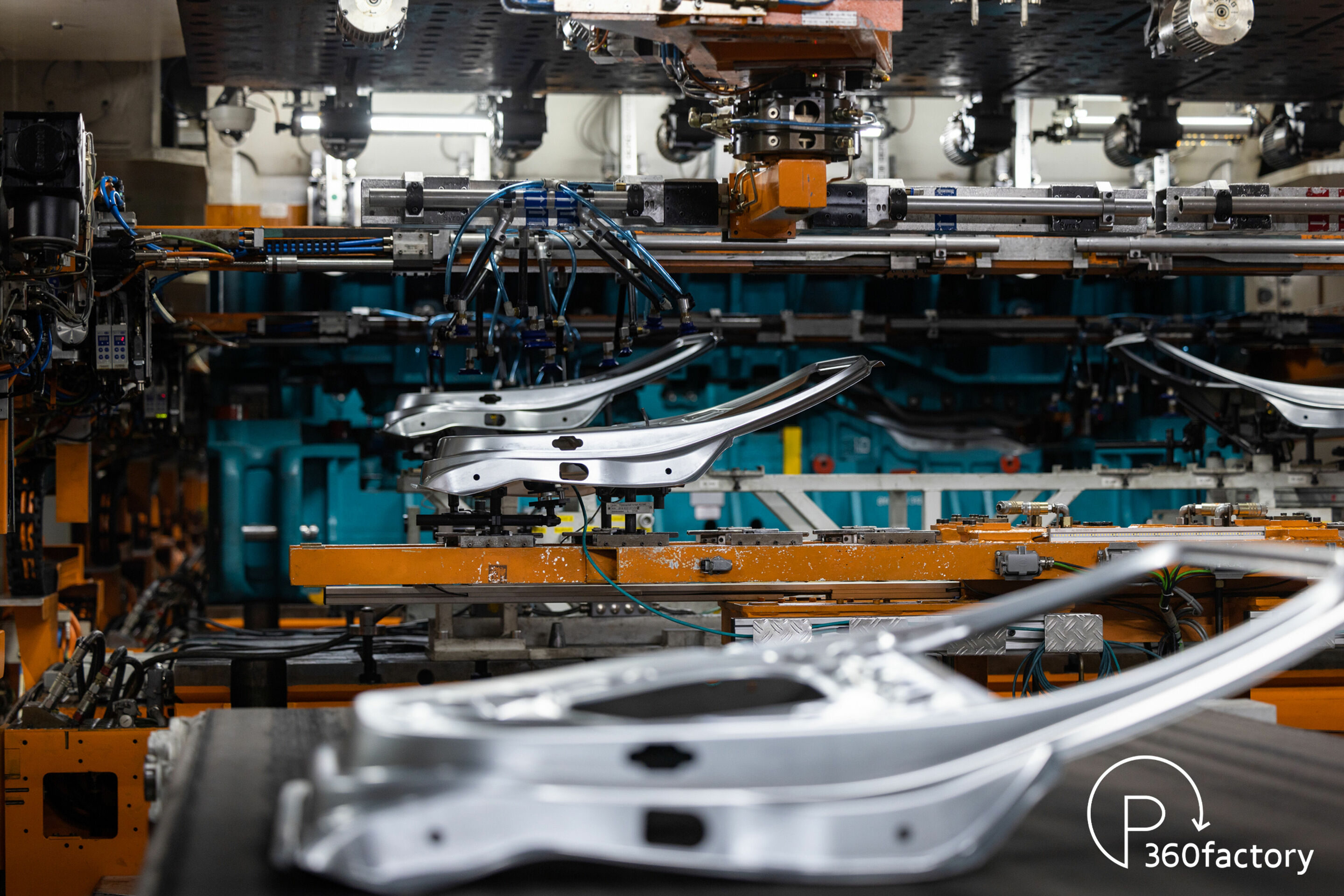 Smart Production - Smart Production: Audi nutzt Künstliche Intelligenz und Machine Learning. Im Ingolstädter Presswerk hilft ein KI-Algorithmus, Risse in Bauteilen zu erkennen.
