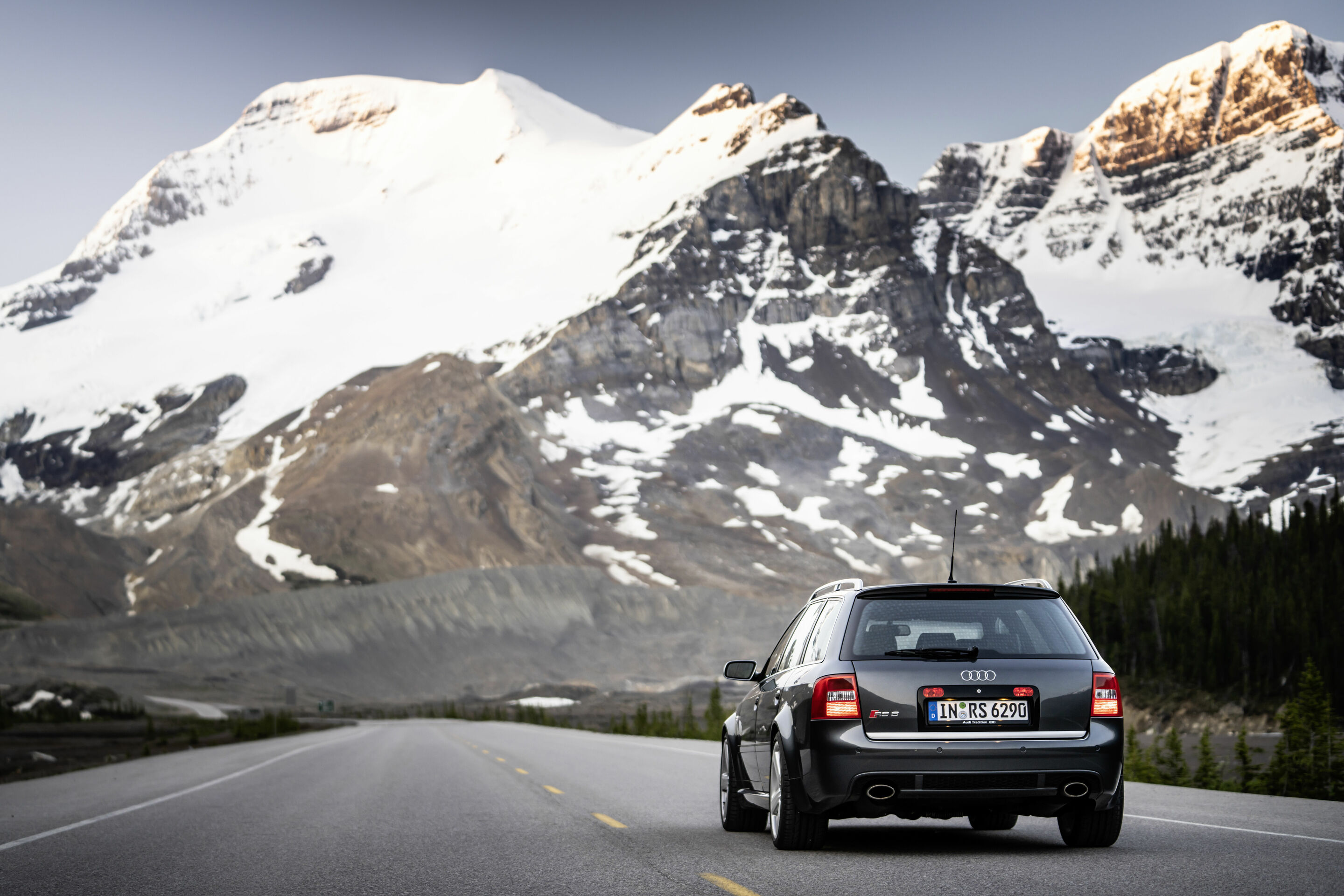 20th anniversary Audi RS 6 - Static photo
Daytona grey (2002 - 2004)