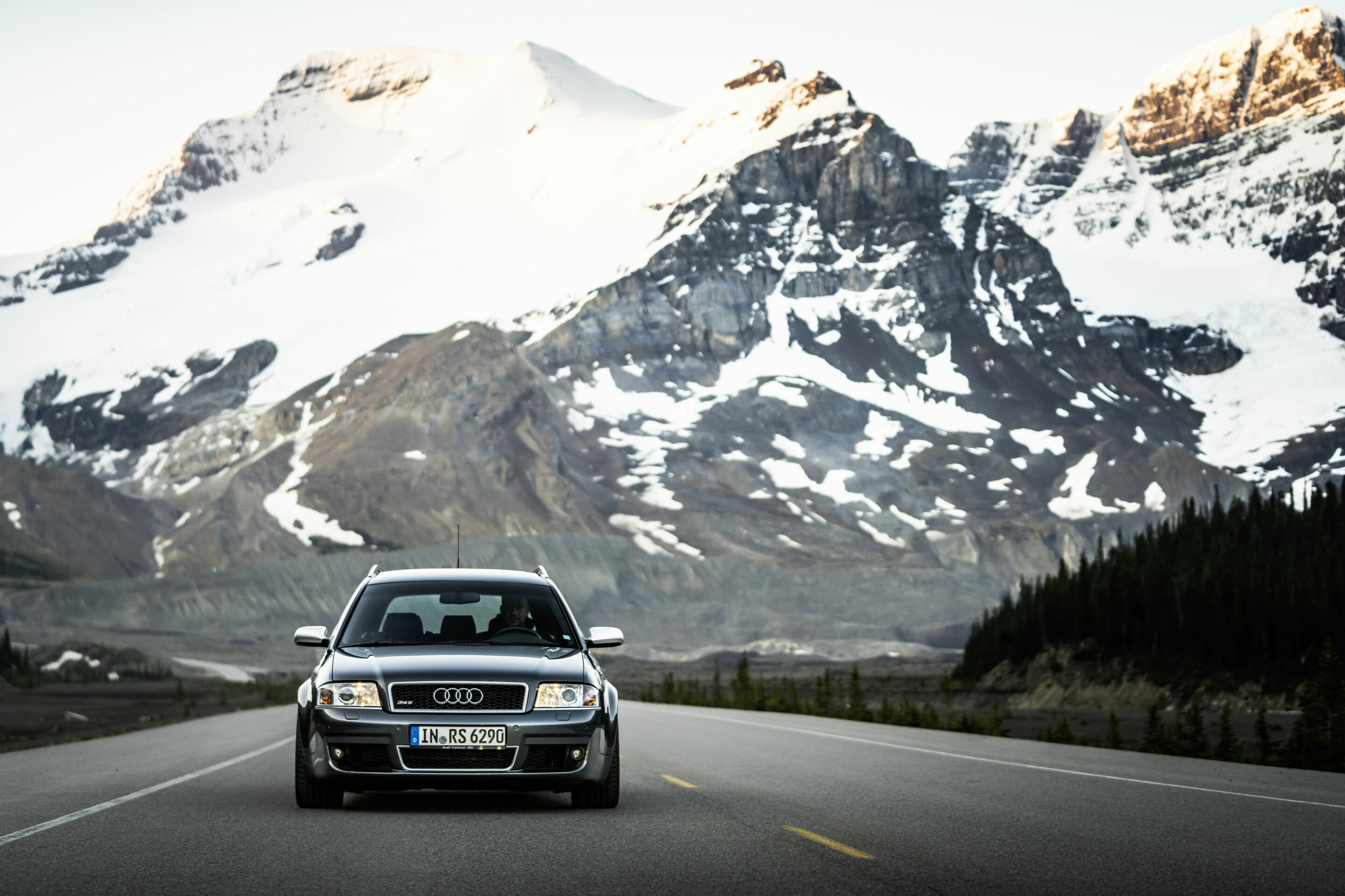 20-jähriges Jubiläum Audi RS 6 - Standaufnahme
Daytonagrau (2002 - 2004)