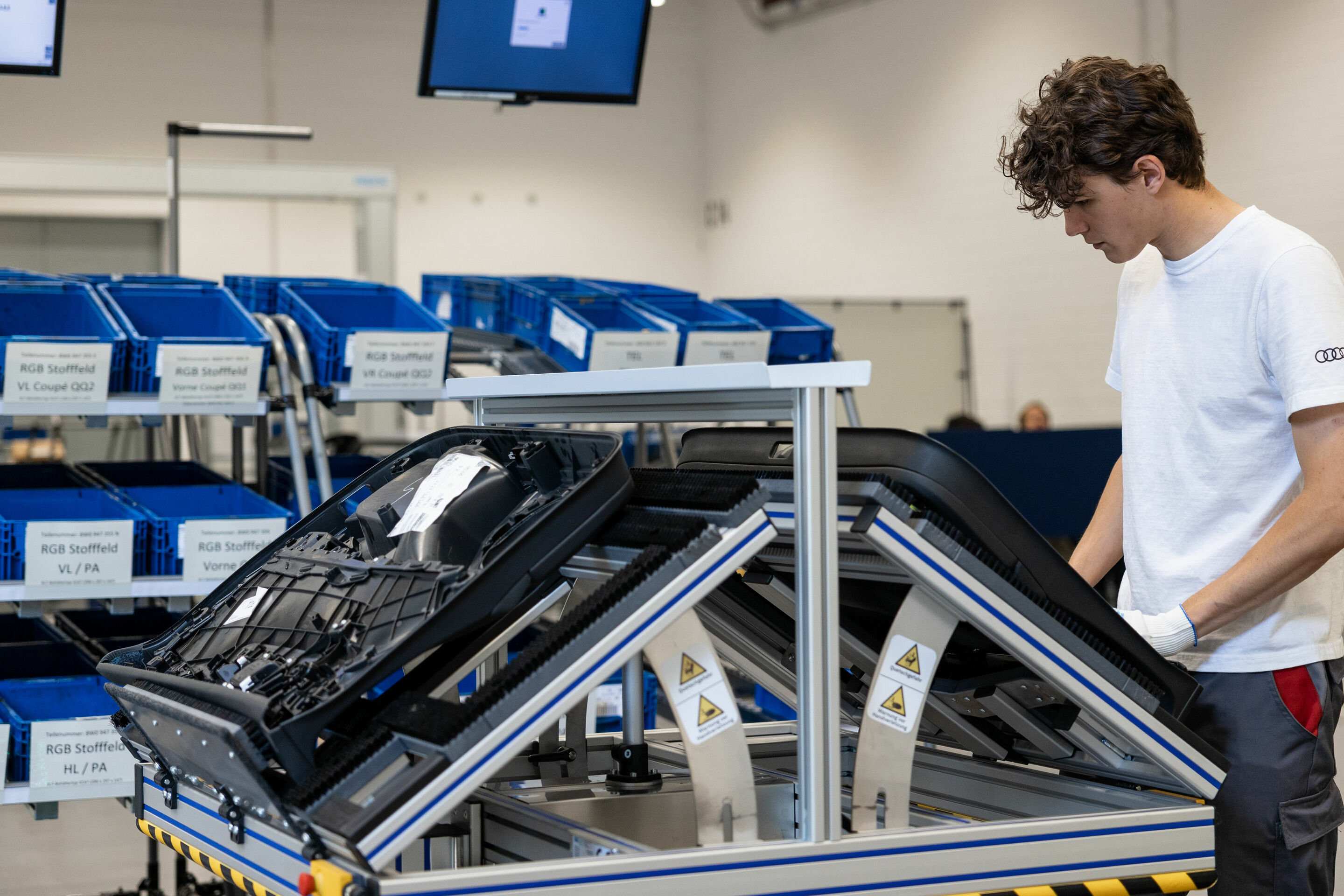 Smart Production - Smart Production: Audi introduces modular assembly