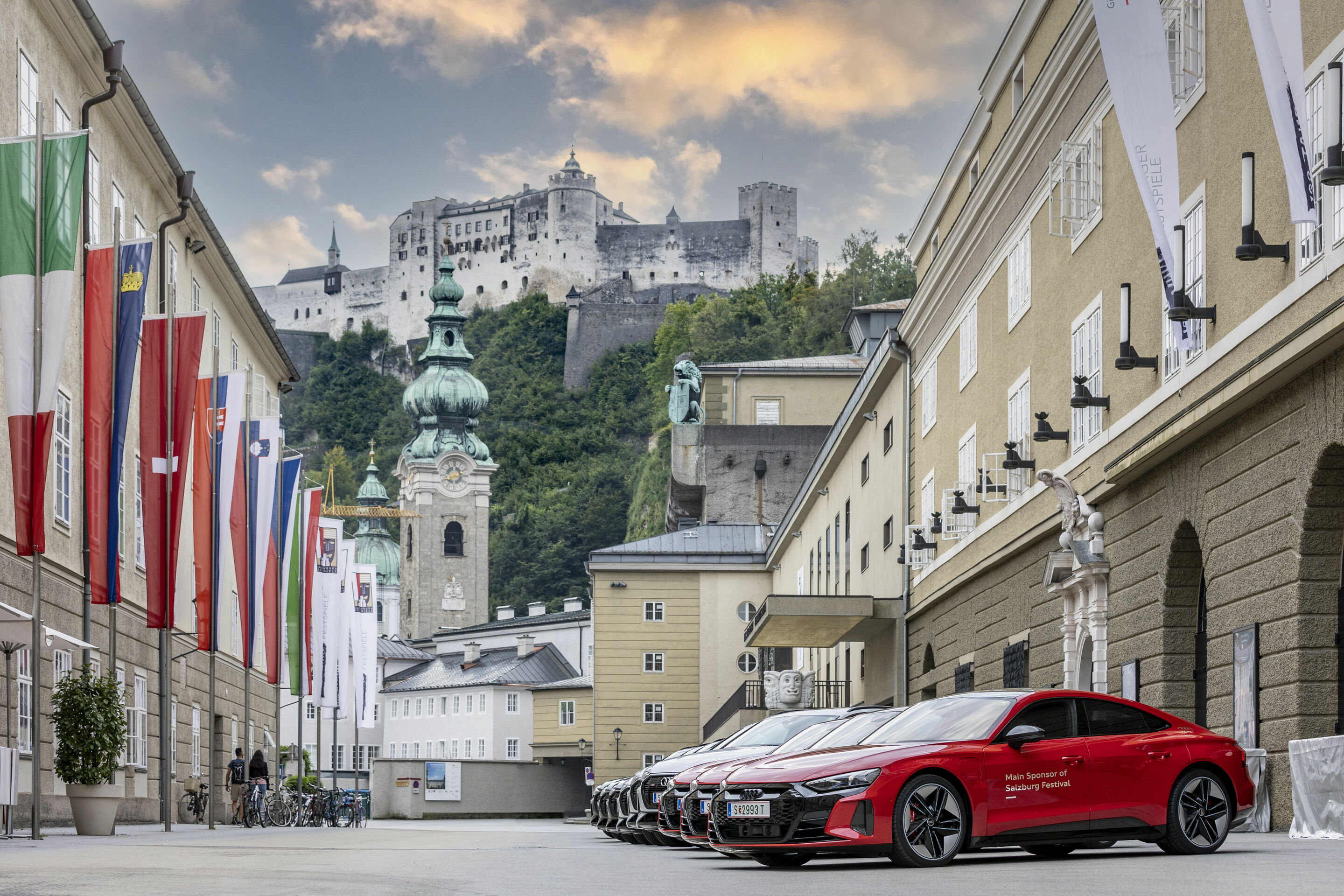 Audi remains main sponsor of Salzburg Festival - Sustainable: Audi’s shuttle service at the Salzburg Festival will continue to consist of all-electric Audi models.