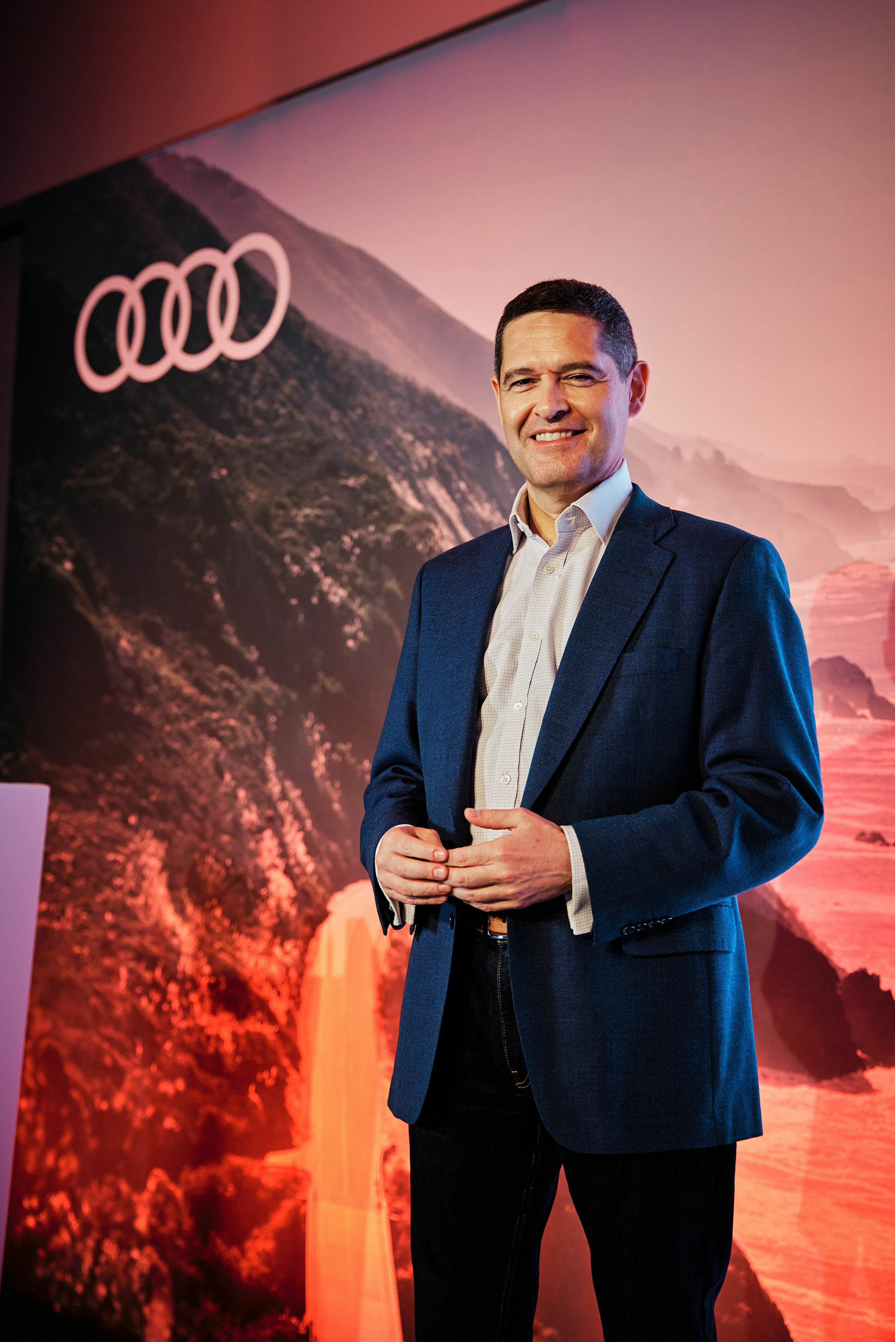 Zukunftsvisionen in Manchester: Audi bringt junge Talente zum One Young World Summit - Xavier Ros, Personalvorstand der AUDI AG, beim „One Young World Summit“ in Manchester