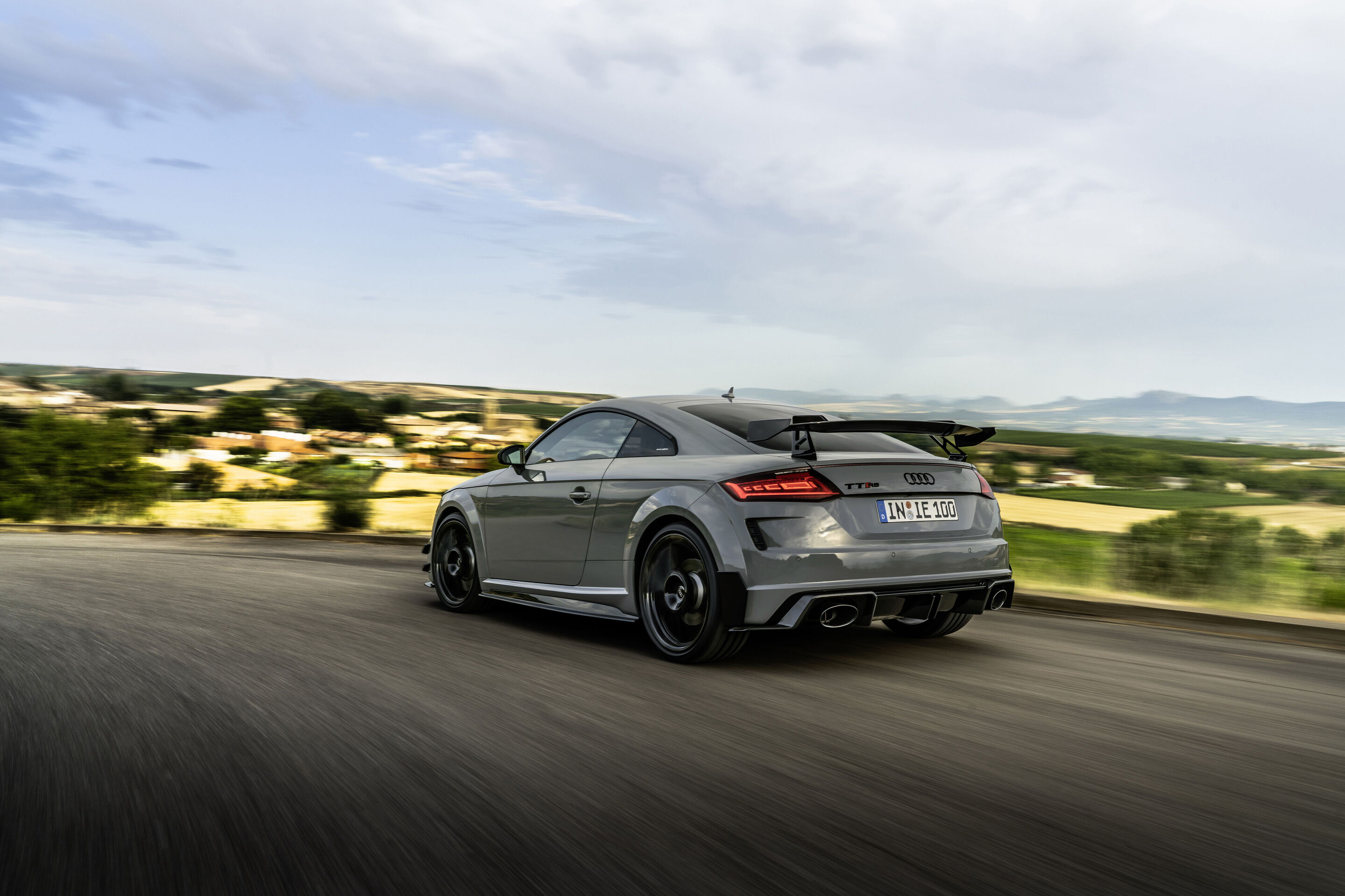 Audi TT RS Coupé iconic edition (until 2023) - Dynamic photo, Colour: nardo grey
