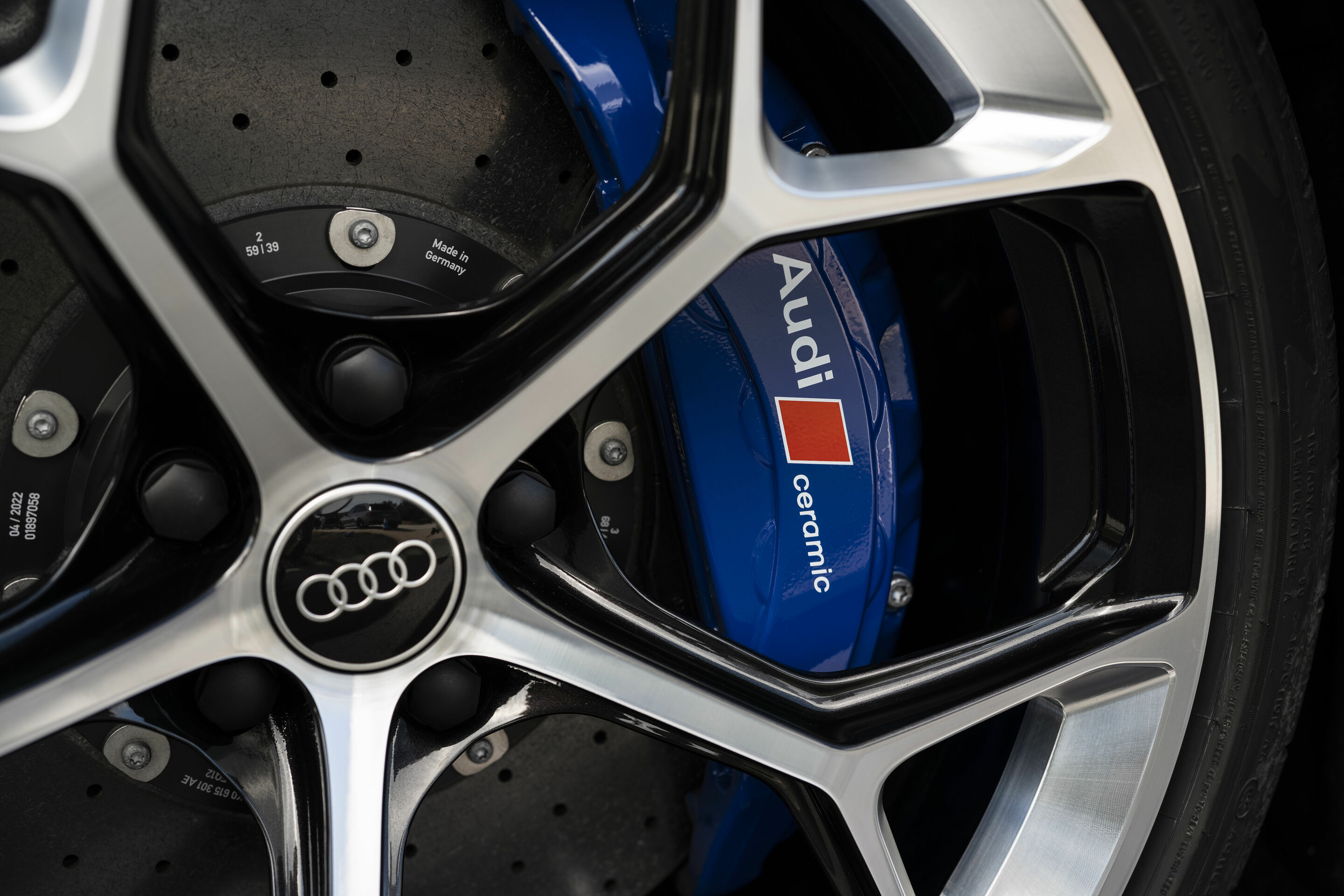 Audi RS 5 Sportback with competition plus package - Detail,
Colour: Sebring black