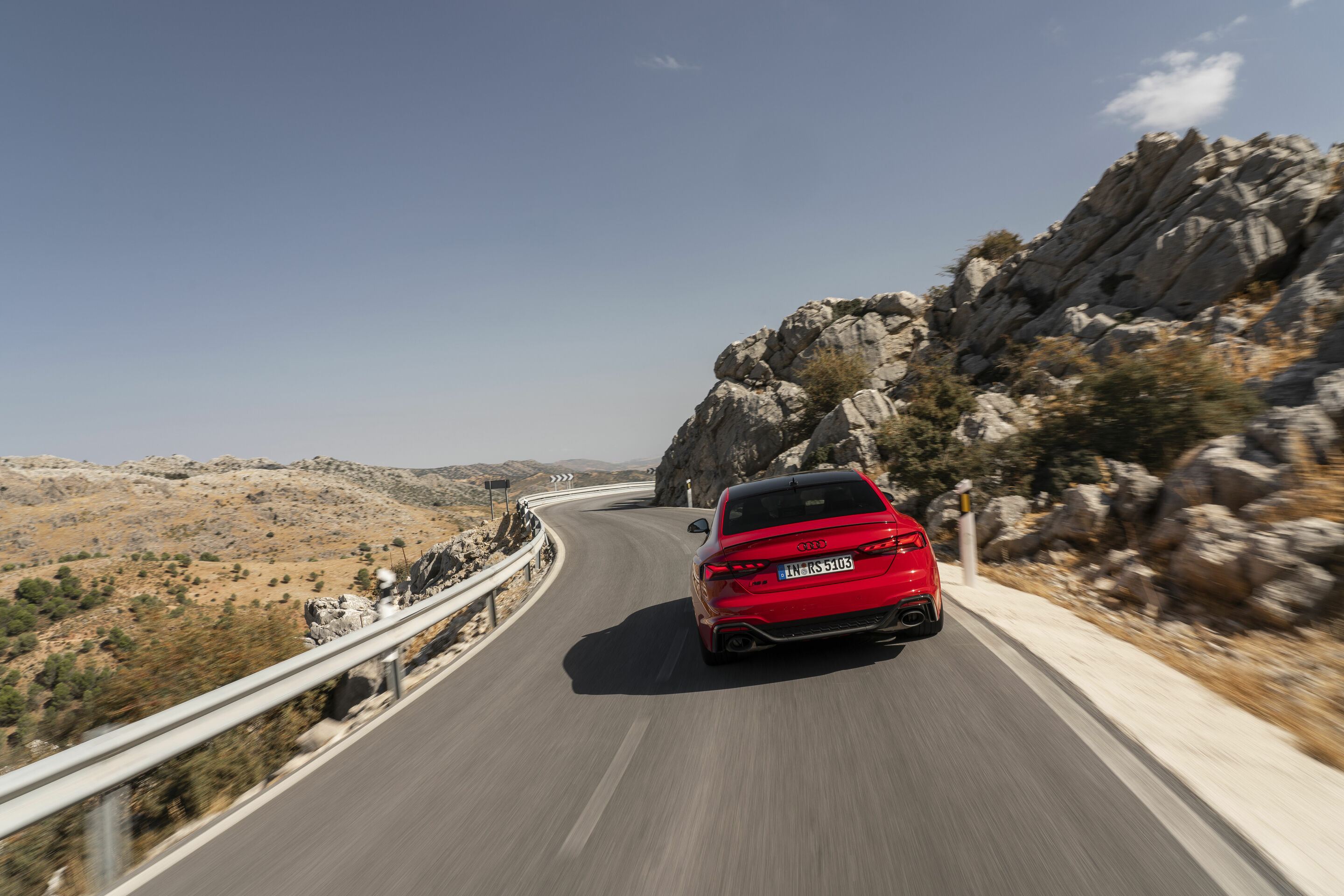 Audi RS 5 Coupé with competition plus package - Dynamic photo,
Colour: Tango red