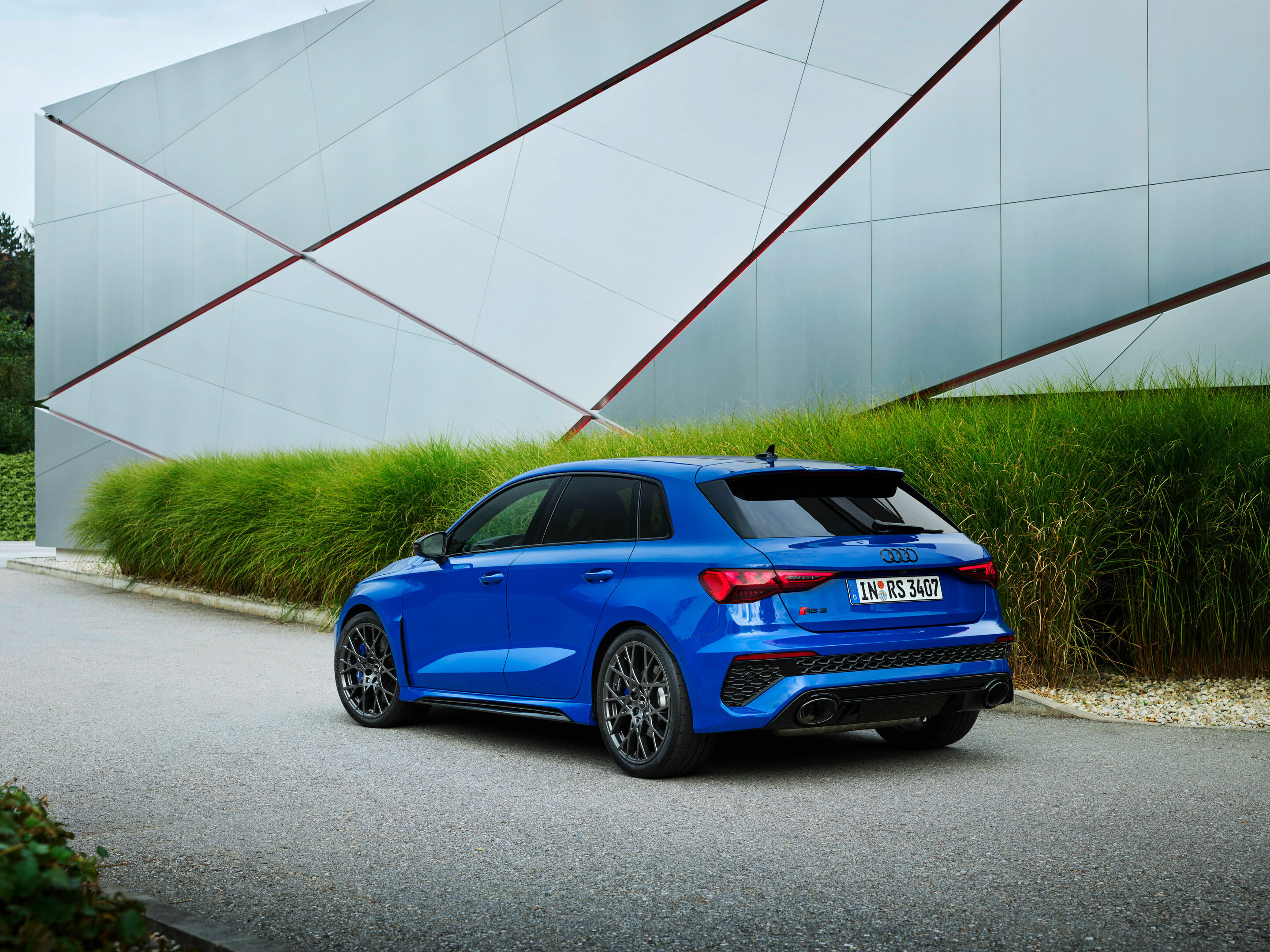 Audi RS 3 Sportback performance edition - Static photo, Colour: Nogaro Blue, Pearl Effect .