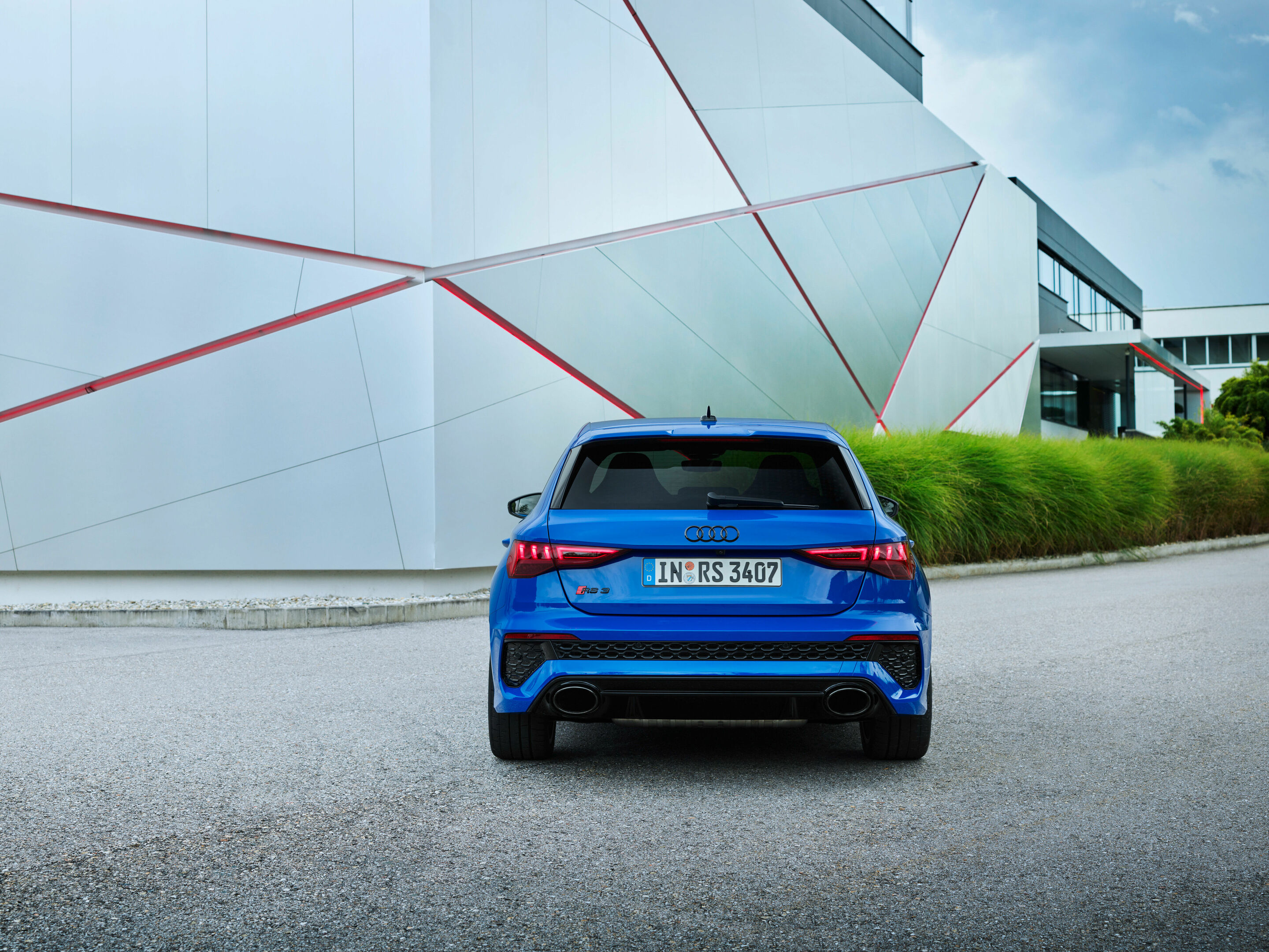 Audi RS 3 Sportback performance edition - Static photo, Colour: Nogaro Blue, Pearl Effect .