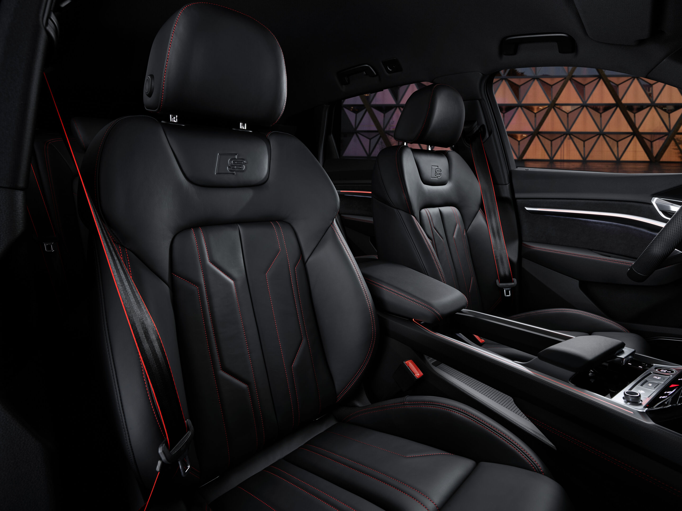 Audi Q8 55 e-tron quattro (bis 2025) - Innenraum