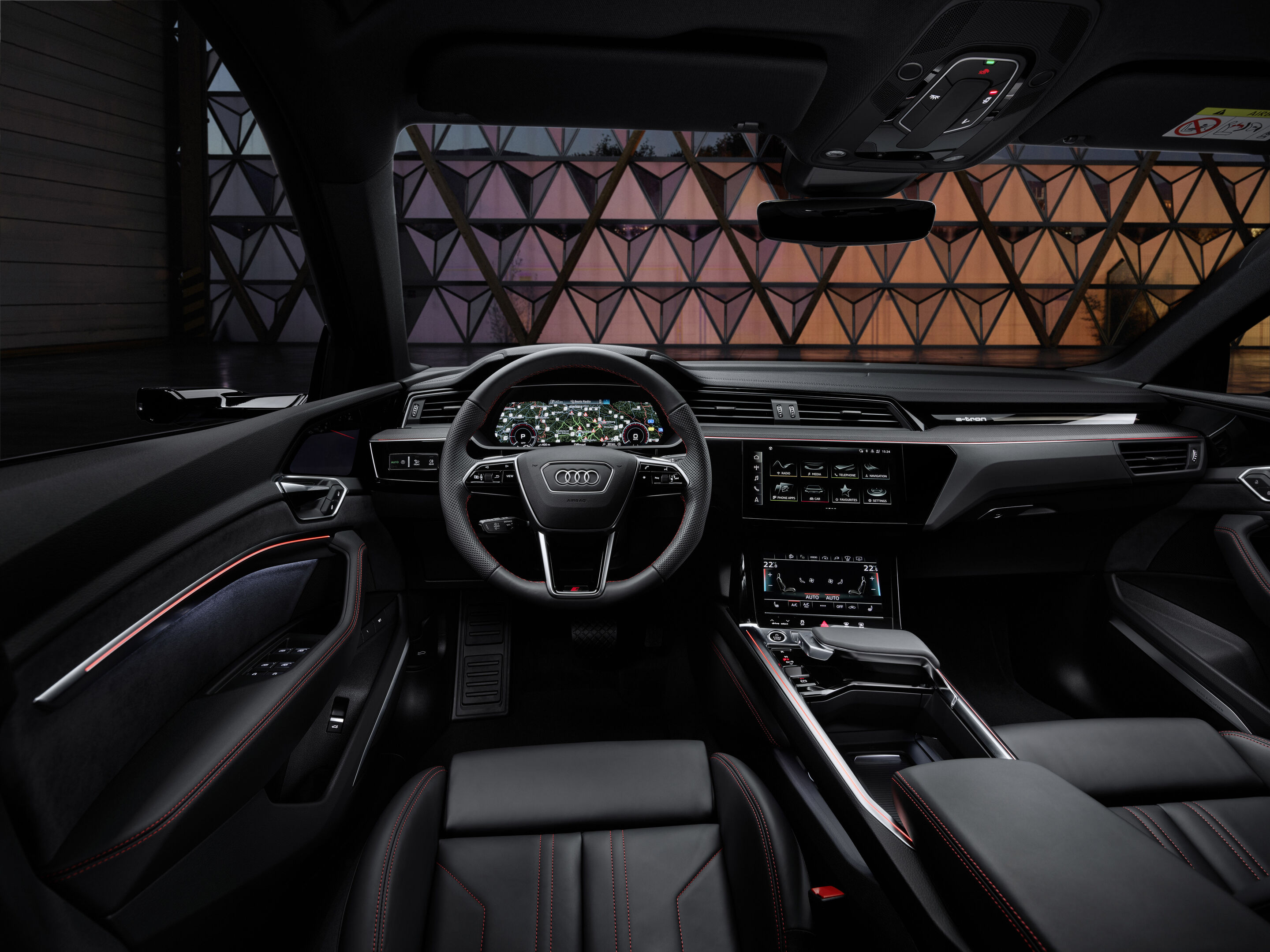 Audi Q8 55 e-tron quattro (until 2025) - Cockpit