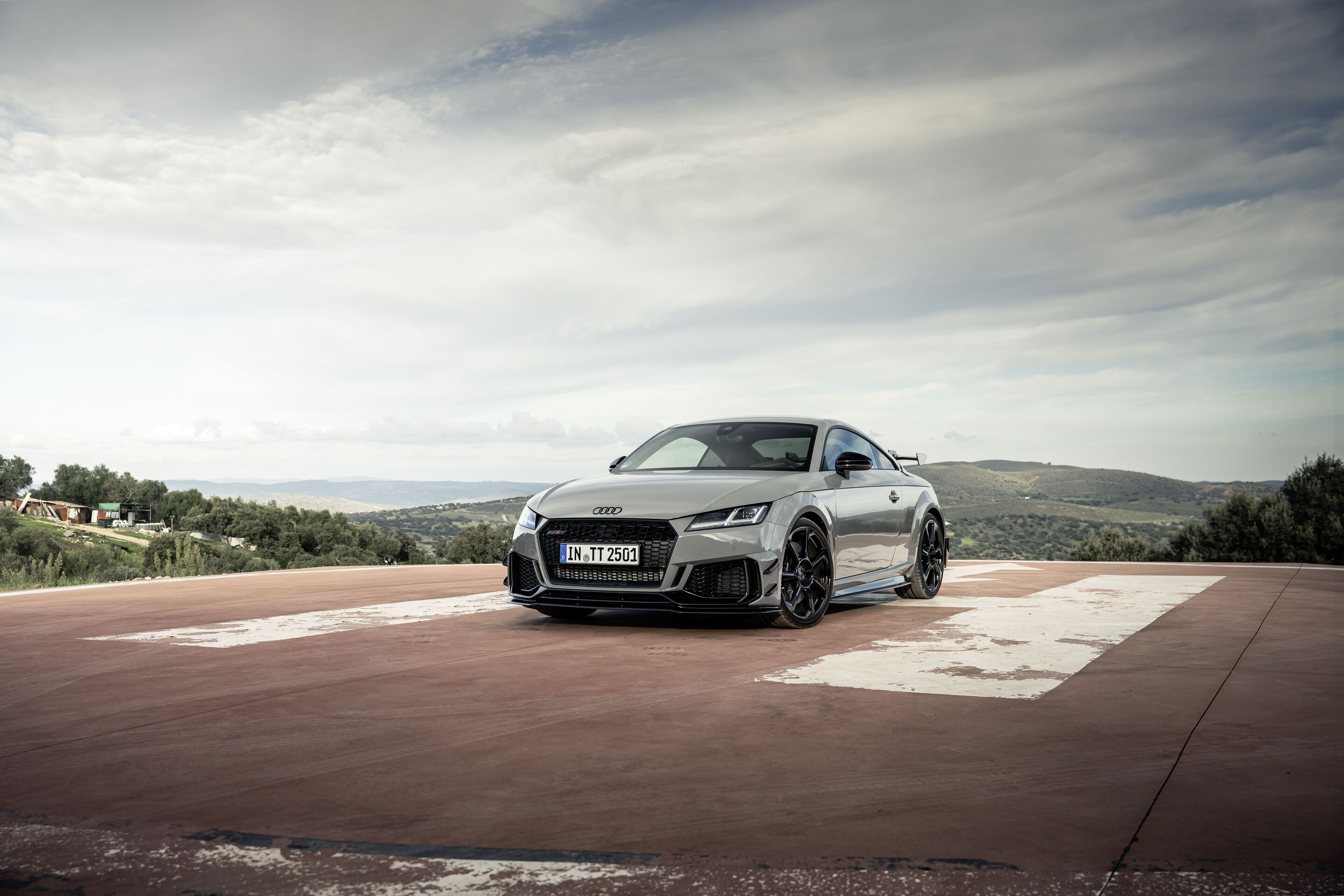 Audi TT RS Coupé iconic edition (until 2023) - Static photo, Colour: Nardo grey