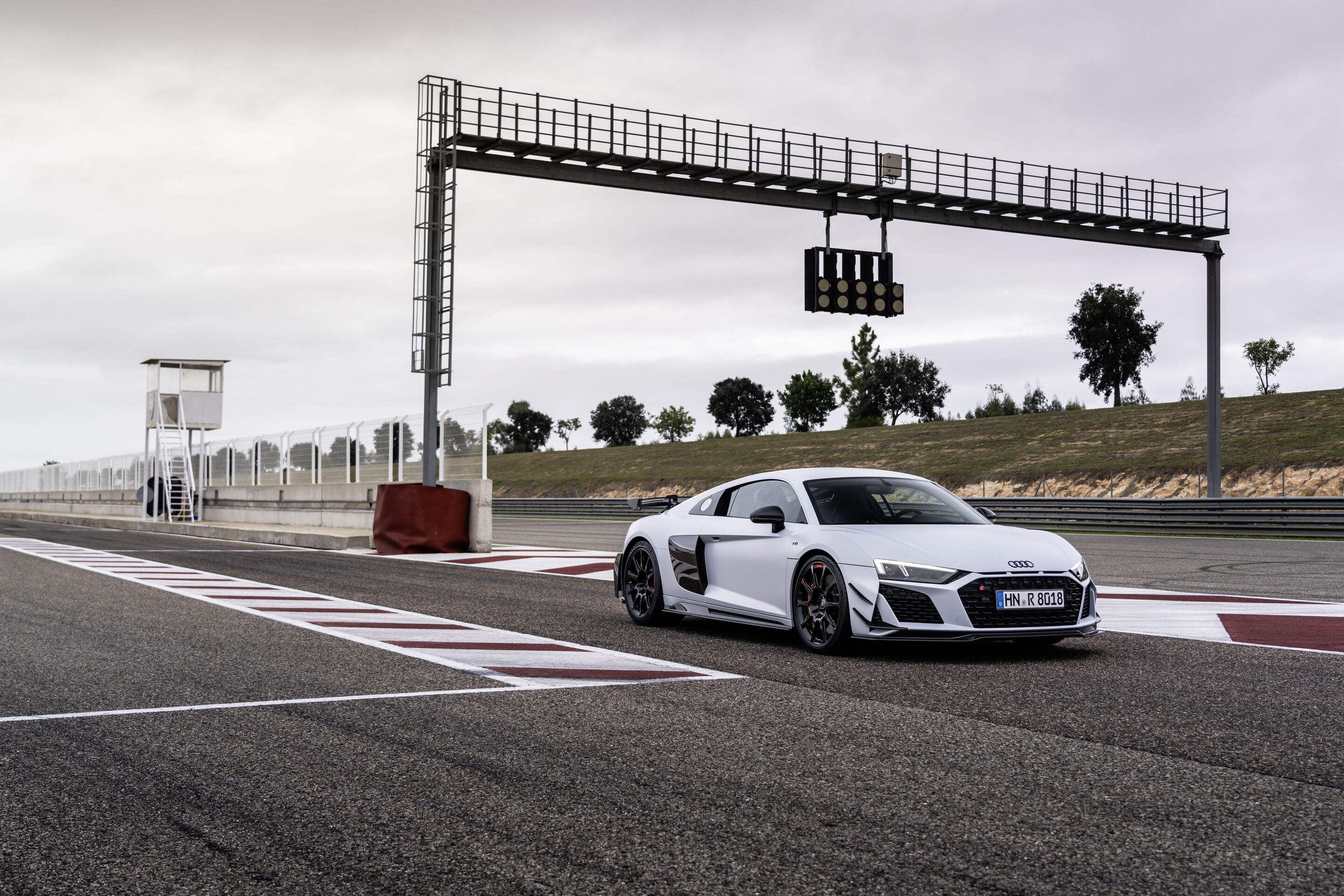 Audi R8 Coupé V10 GT RWD (until 2024) - Static photo, Colour: Suzuka Grey