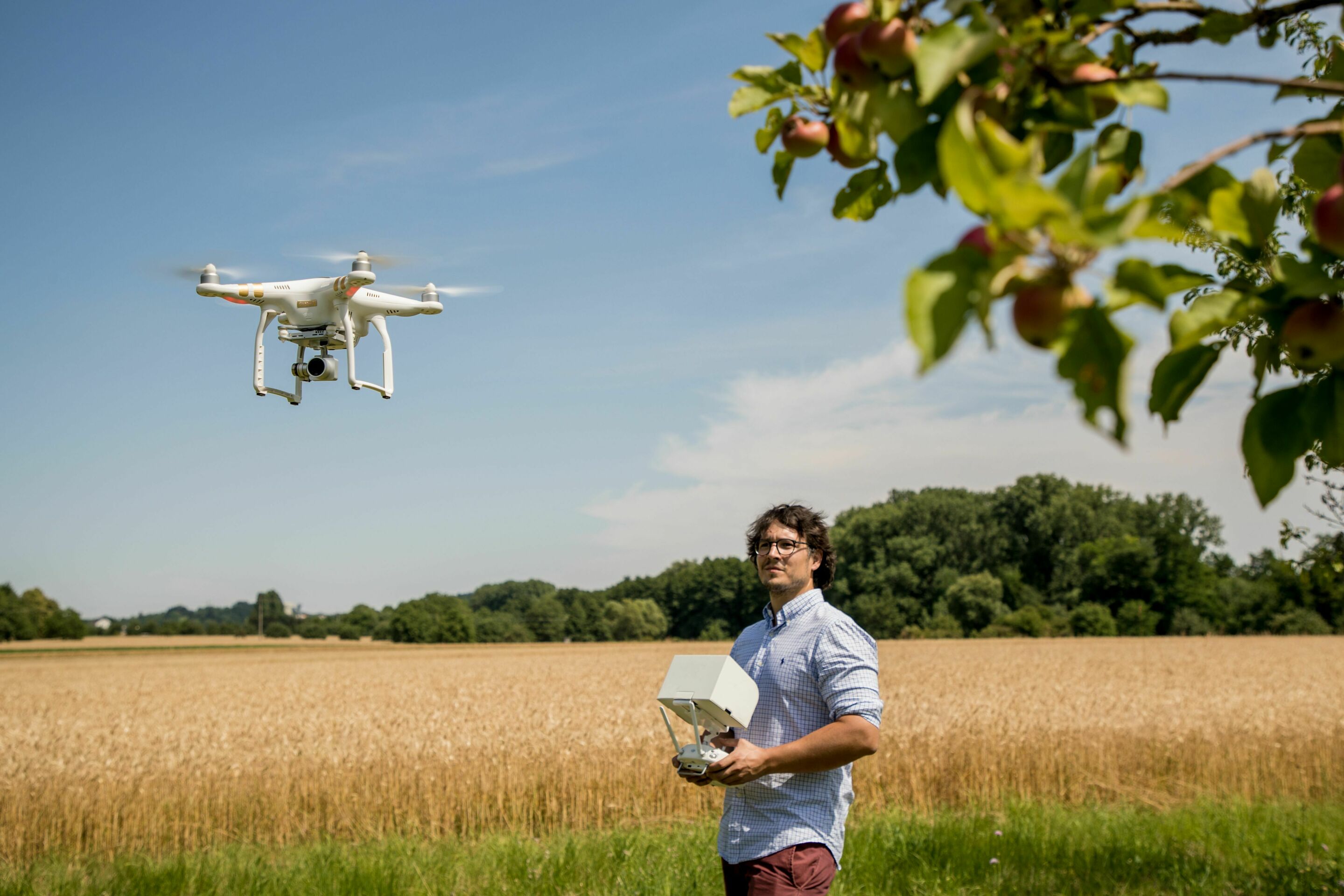 Drones for environmental protection: monitoring of meadow orchards successfully completed - Over the course of the project, the employees on the university’s team have become experts at controlling the drones.