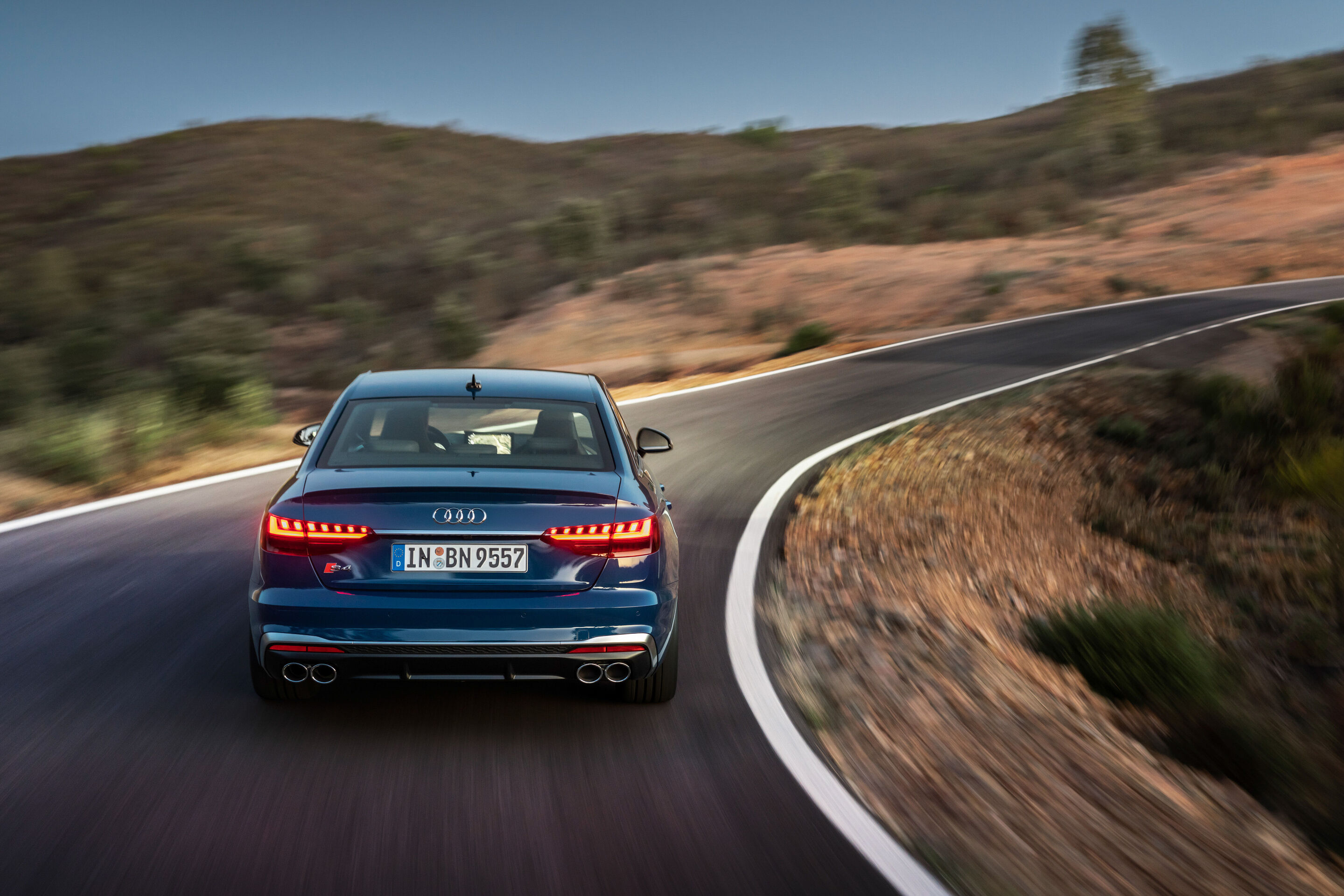 Audi S4 Sedan TDI (until 2024) - Dynamic photo, Colour: Ascari Blue Metallic