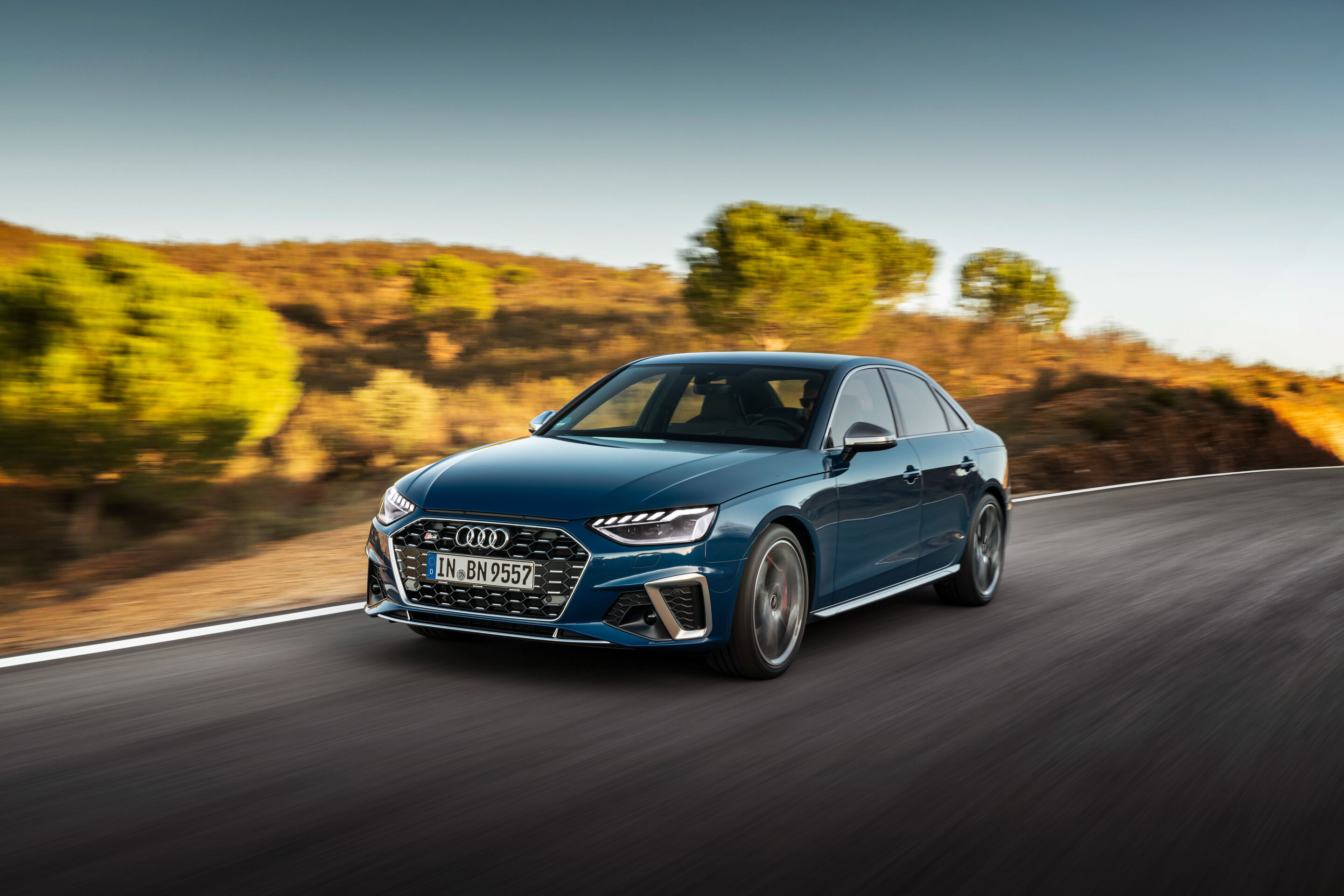 Audi S4 Sedan TDI (until 2024) - Dynamic photo, Colour: Ascari Blue Metallic