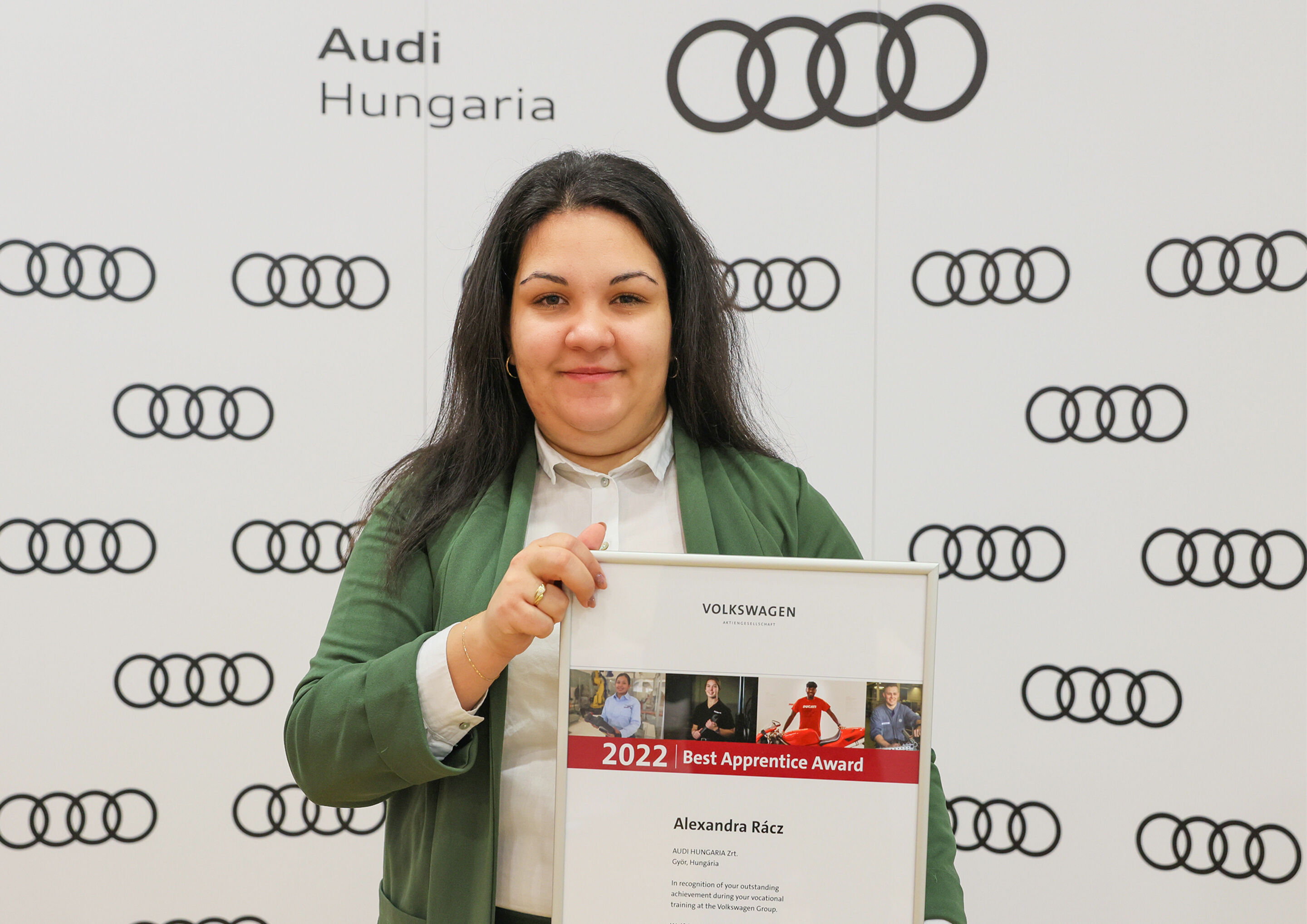 Seven locations, seven best apprentices: Audi’s top trainees in 2022 - Alexandra Rácz was awarded Best Apprentice at Audi Hungaria. She passed her final exam in the dual training program for office management assistants with top marks.