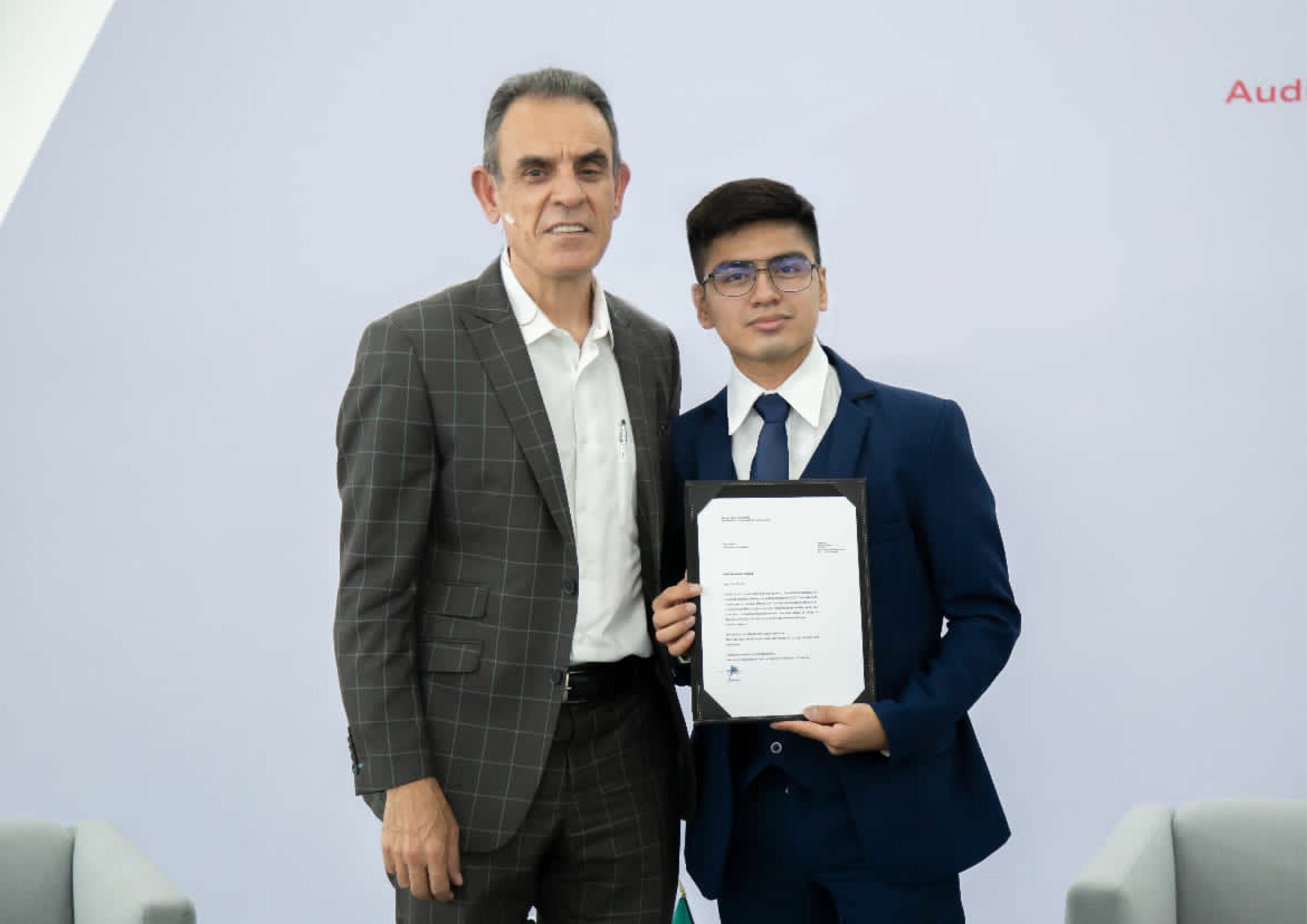Seven locations, seven best apprentices: Audi’s top trainees in 2022 - Miguel Angael Carillo Ruiz achieved one of the best exam results seen in recent years at the Audi México site in San José. He would like to work in Germany one day.