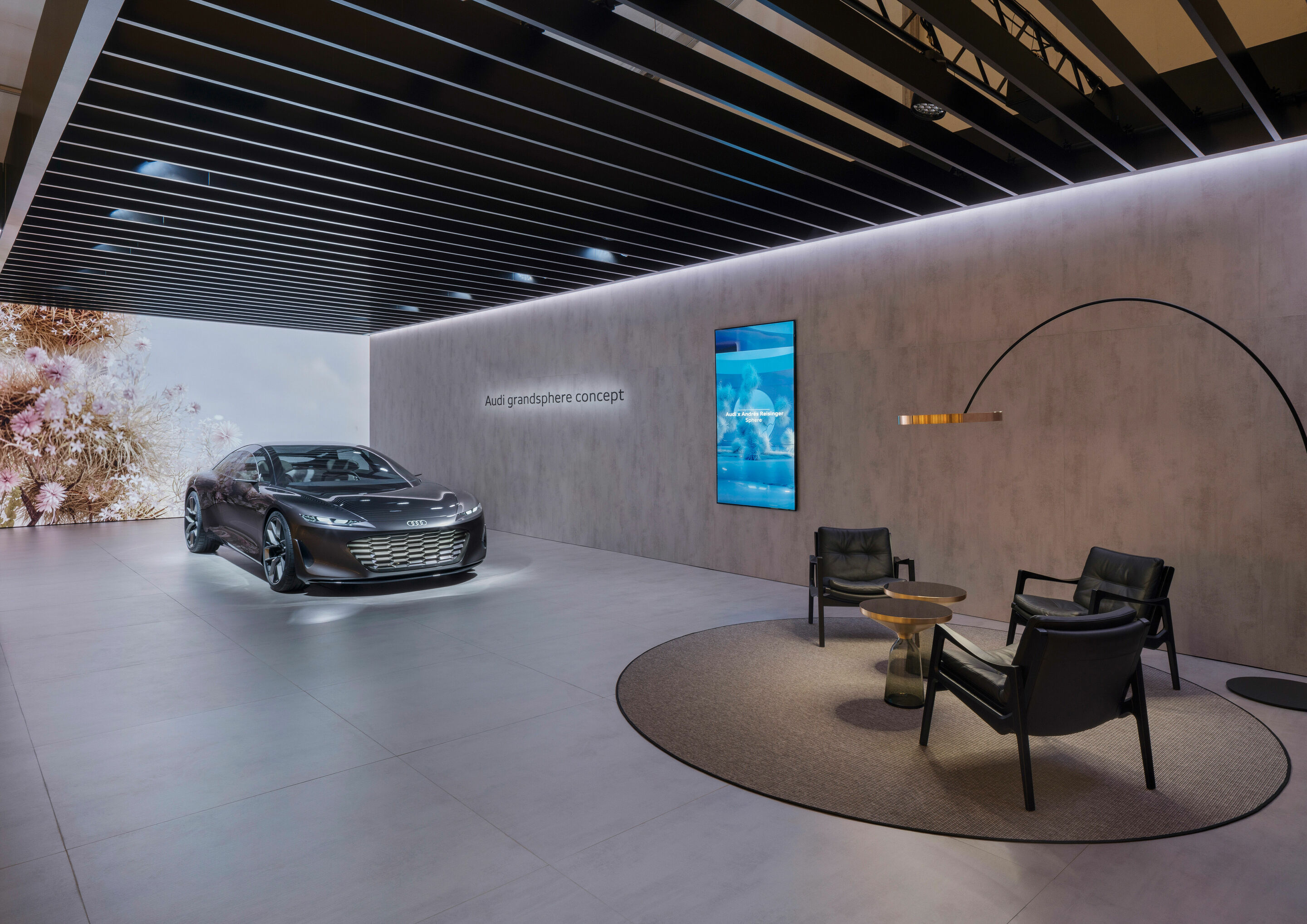 Audi at Design Miami/: Immersive and experiential spheres in digital art - Audi at Design Miami: Andrés Reisinger creates the first digital artwork for Audi, inspired by the design of the Audi grandsphere concept study.