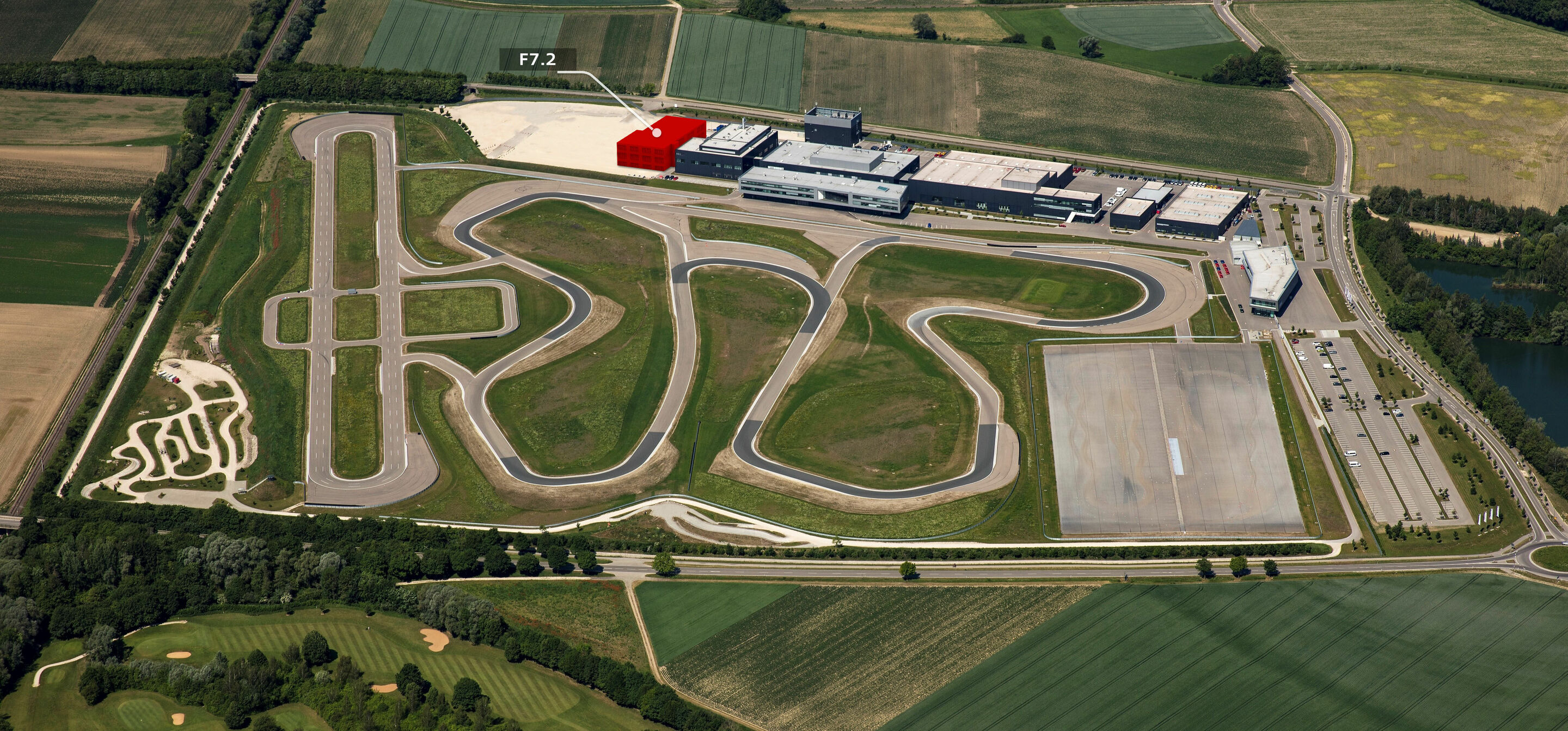 Competence Center Motorsport - Competence Center Motorsport – new building F7.2 for the Formula 1 project