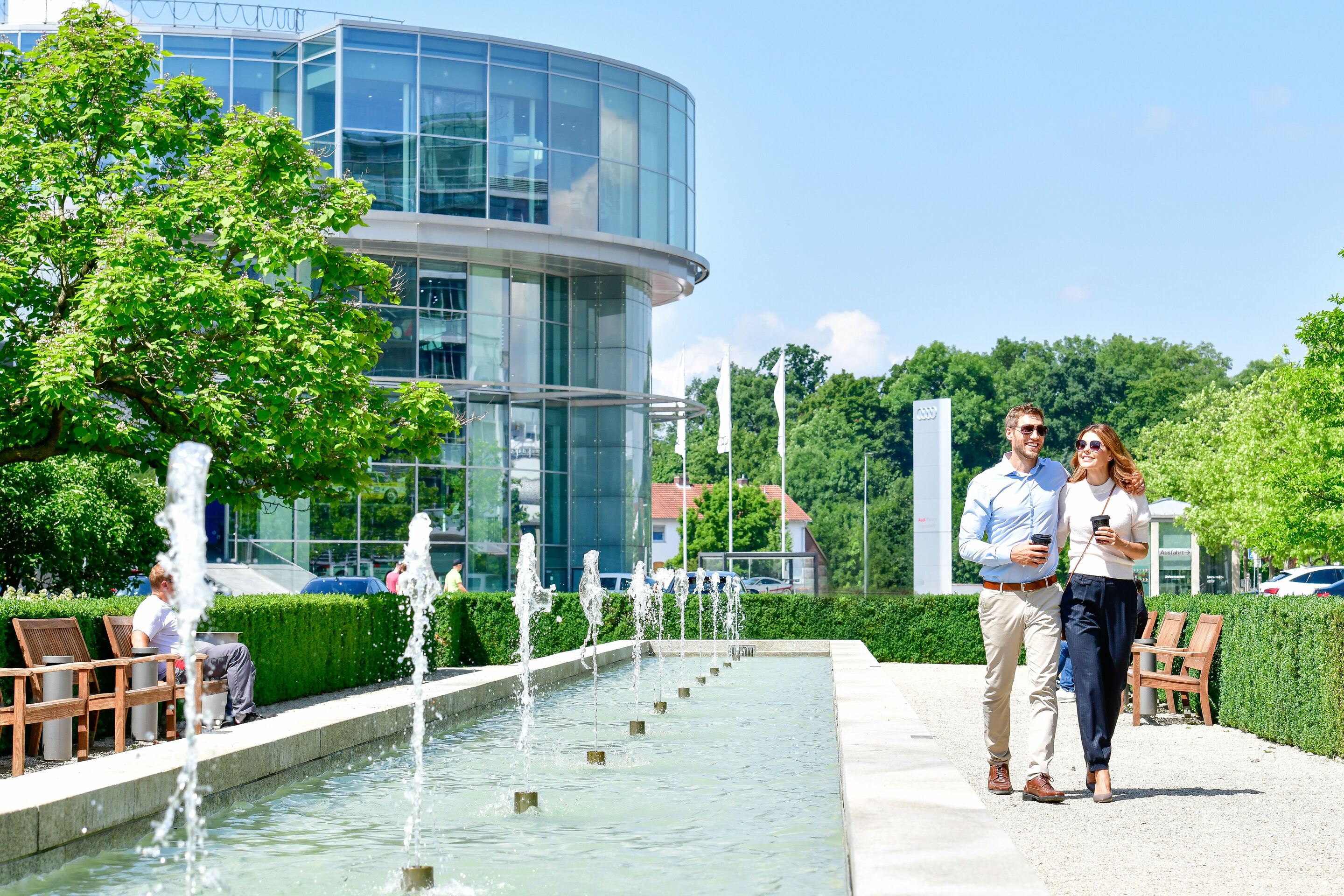 Stroll down the Piazzetta - Picking up a new car: Stroll down the Piazzetta
