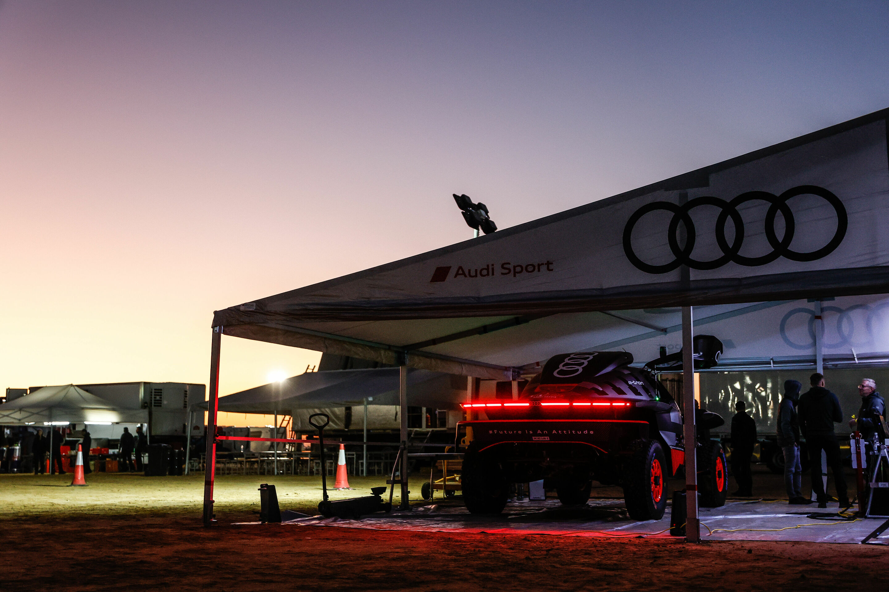 Rallye Dakar 2023 - Audi RS Q e-tron #204 (Team Audi Sport), Stéphane Peterhansel/Edouard Boulanger