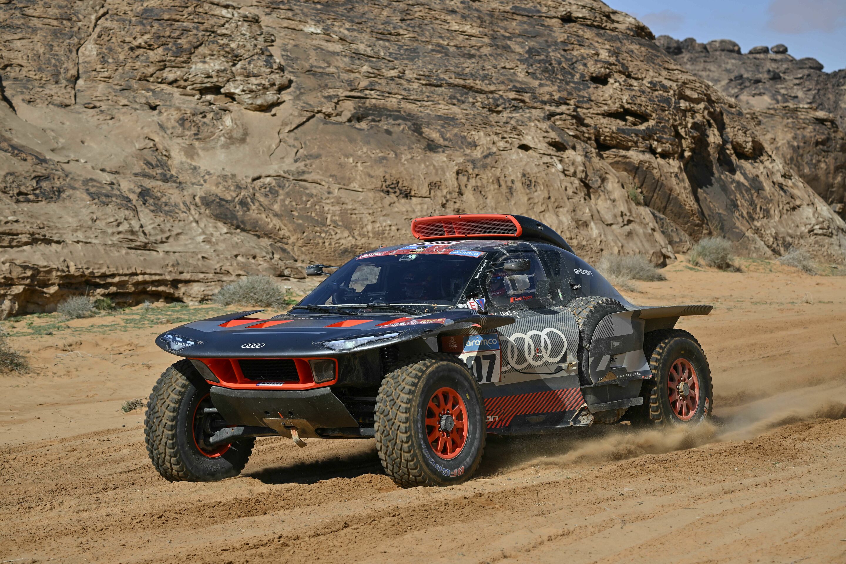 Dakar Rally 2023 - Audi RS Q e-tron #207 (Team Audi Sport), Carlos Sainz/Lucas Cruz