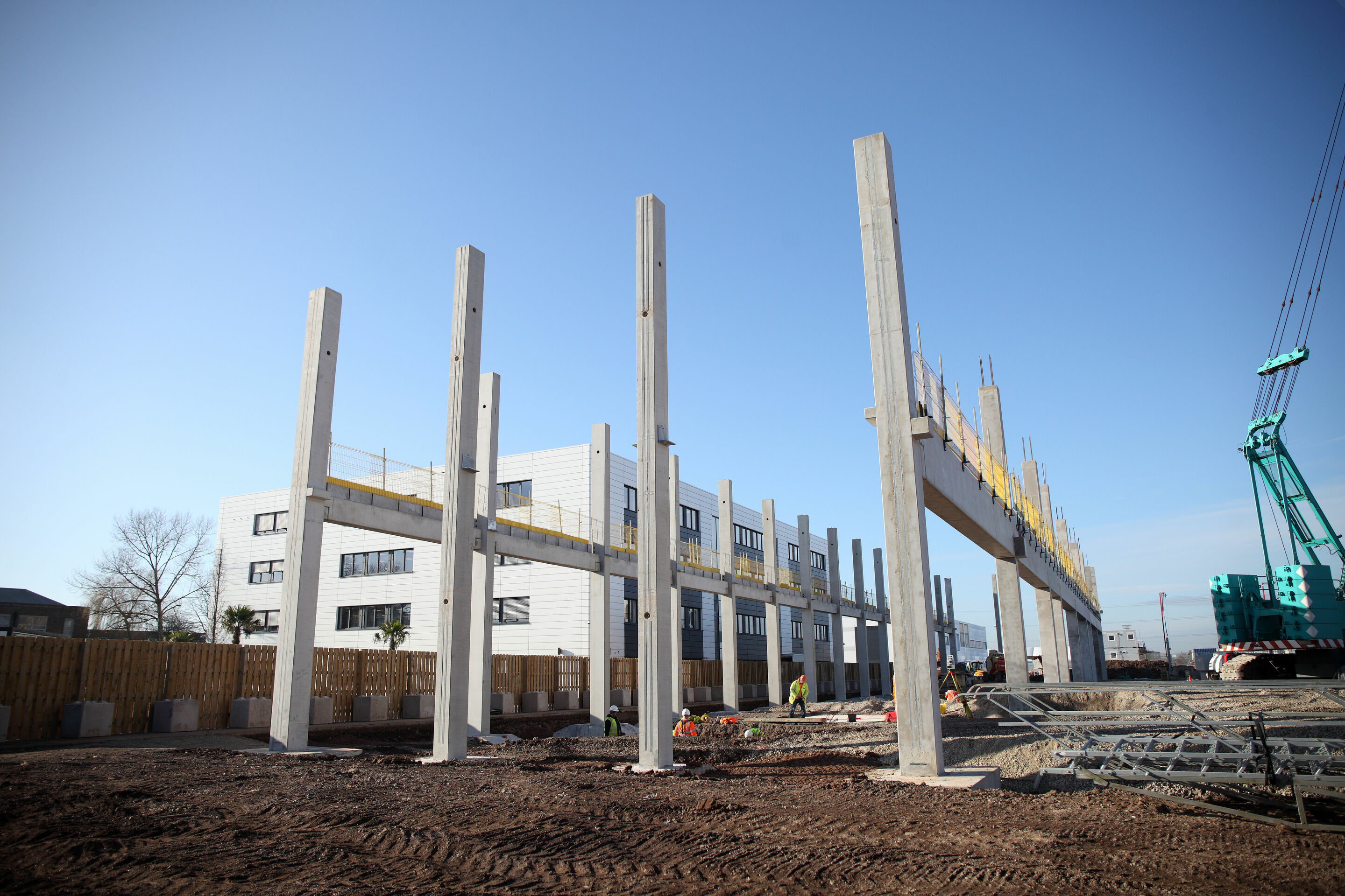 Bentley breaks ground on new Launch Quality Centre and Engineering Technical Centre - Once finished, the new buildings will provide over 20.000 square metre, to transform Crewe into a “Dream Factory” for sustainable mobility.