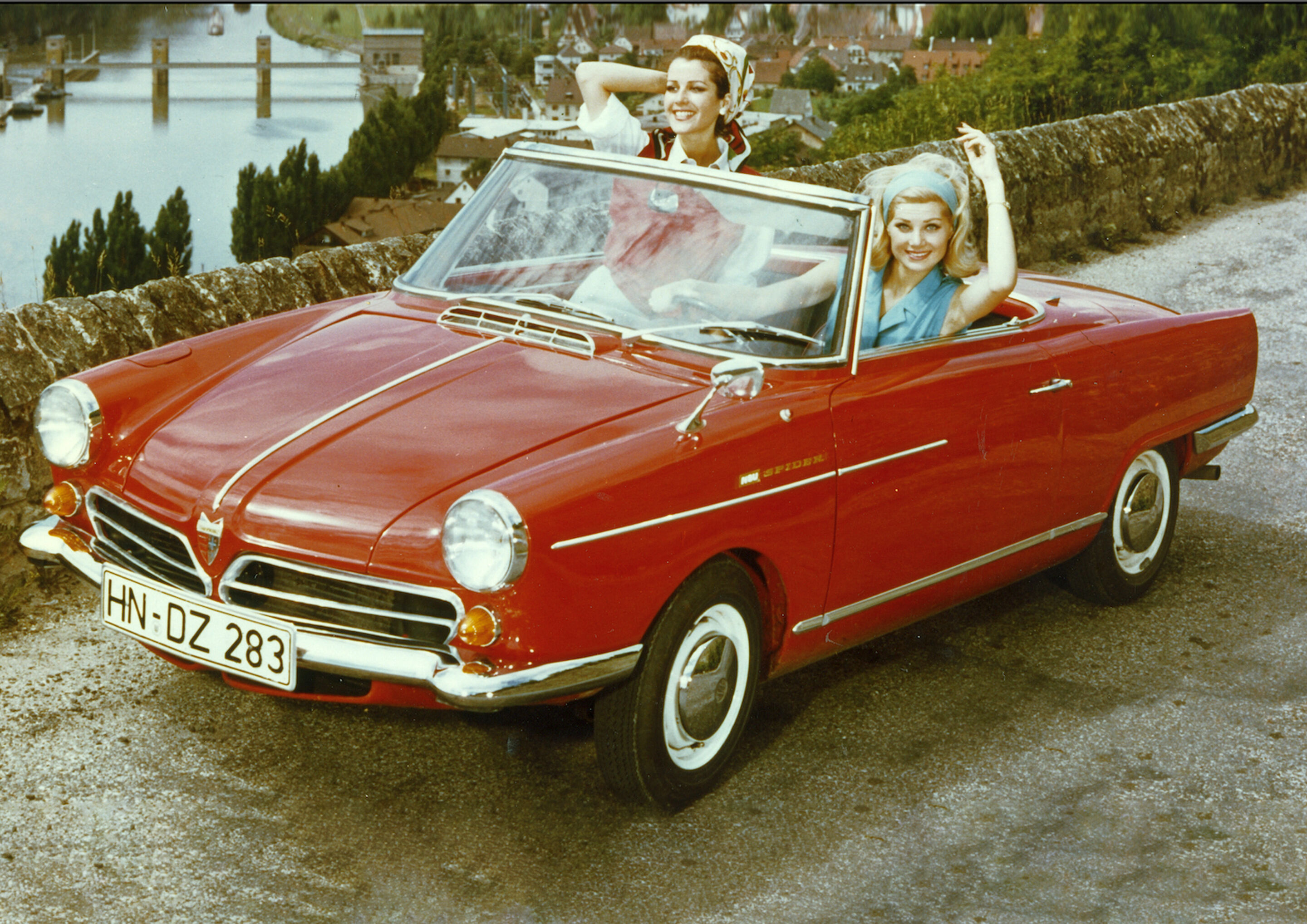 The traditional NSU brand and Audi’s Neckarsulm site: 150 years of innovation and transformation - An ad photo from 1964 for the NSU Wankel Spider.