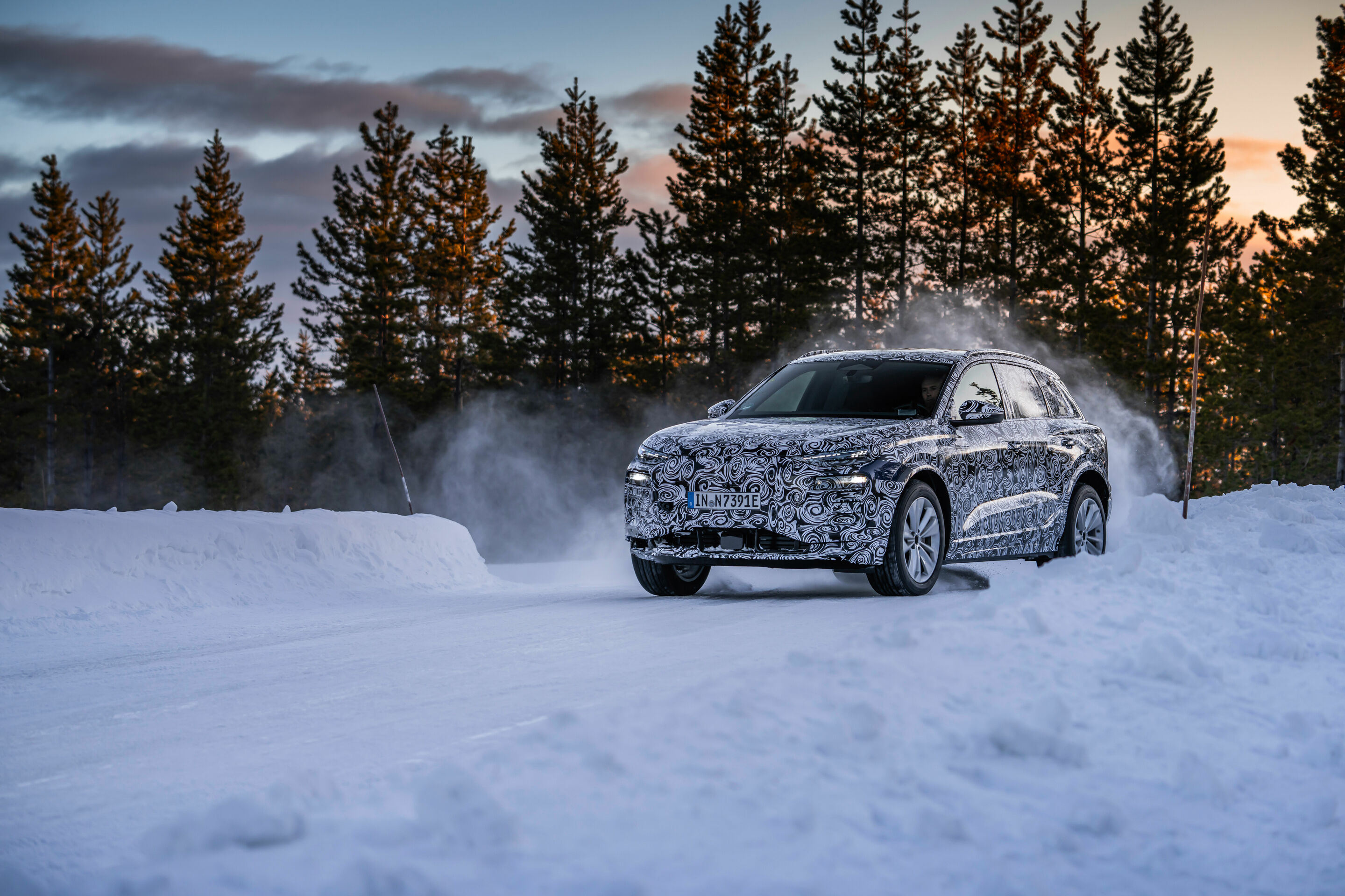 Audi Q6 e-tron Prototyp - Eine überlegene Traktion ist typisch für Audi und den Q6 e-tron Prototyp.