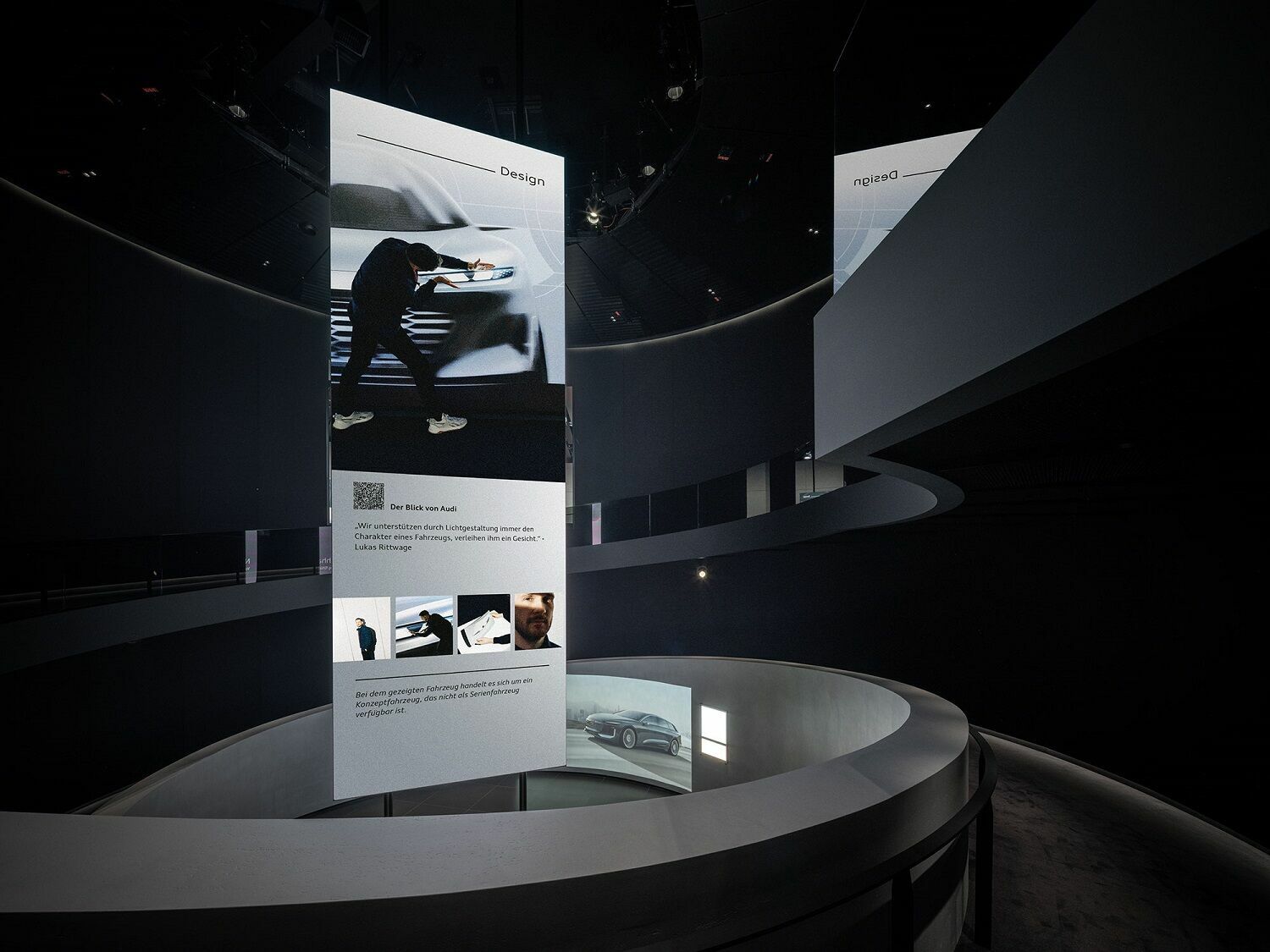Nachhaltig beeindruckend: Audi House of Progress eröffnet in der Autostadt Wolfsburg - Das Herzstück des Pavillons ist der „Blog of Progress“ in der geöffneten Rotunde, die beide Ausstellungsebenen im Obergeschoss räumlich mit der Eingangsebene verbindet.