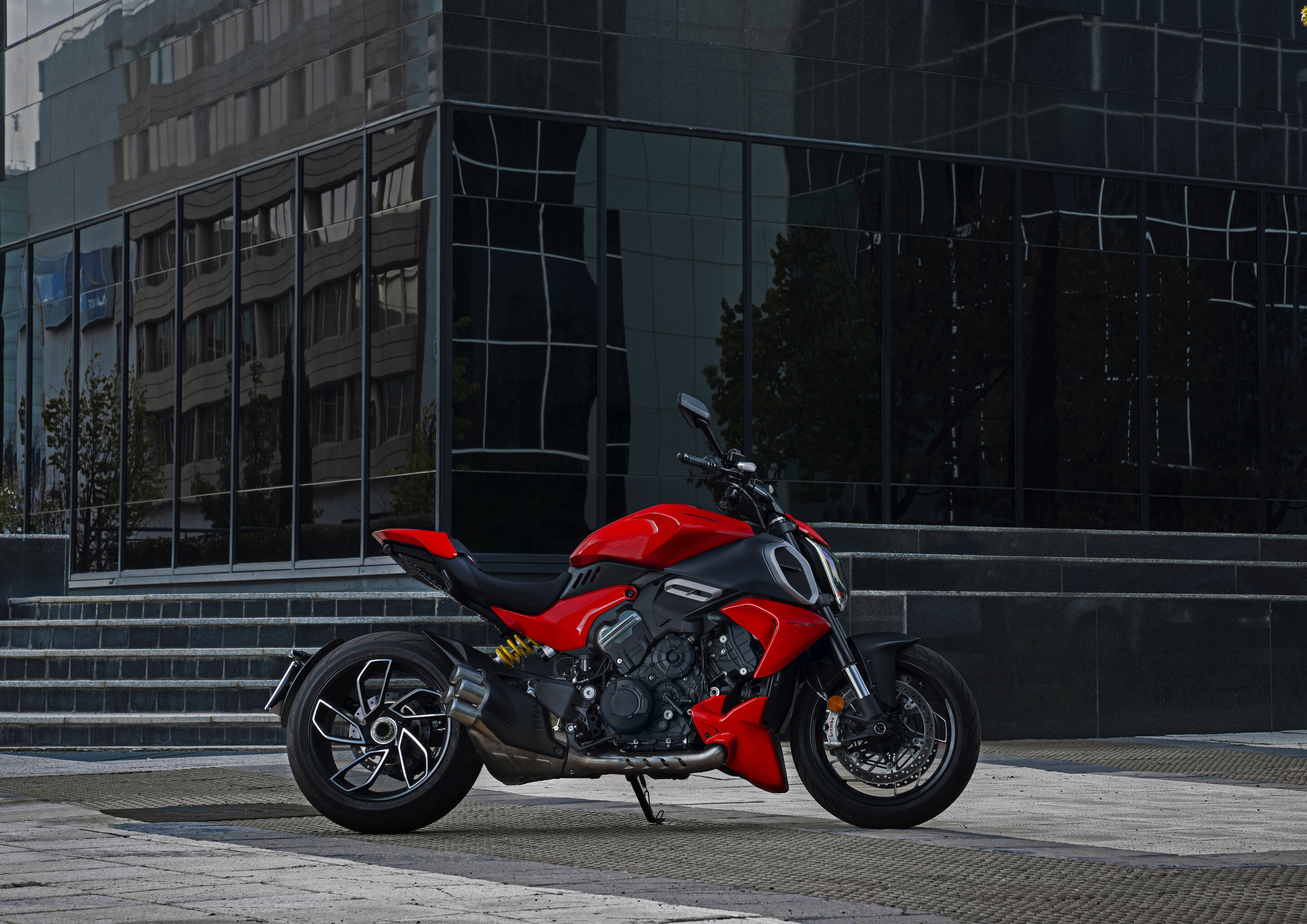 Ducati Diavel V4 - Ducati Diavel V4