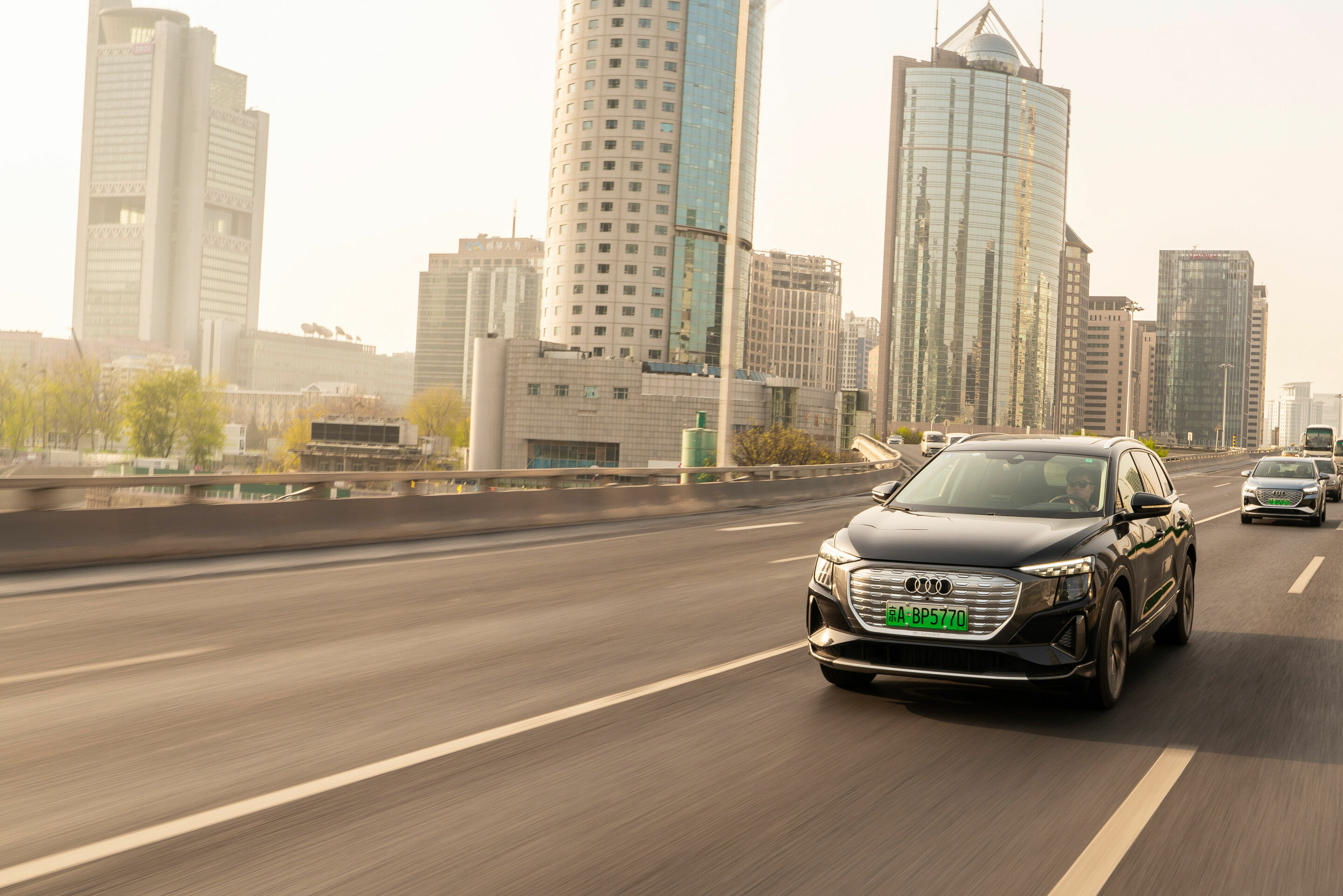 Audi Q5 e-tron - Der nur in China angebotene Audi Q5 e-tron auf den Straßen von Peking