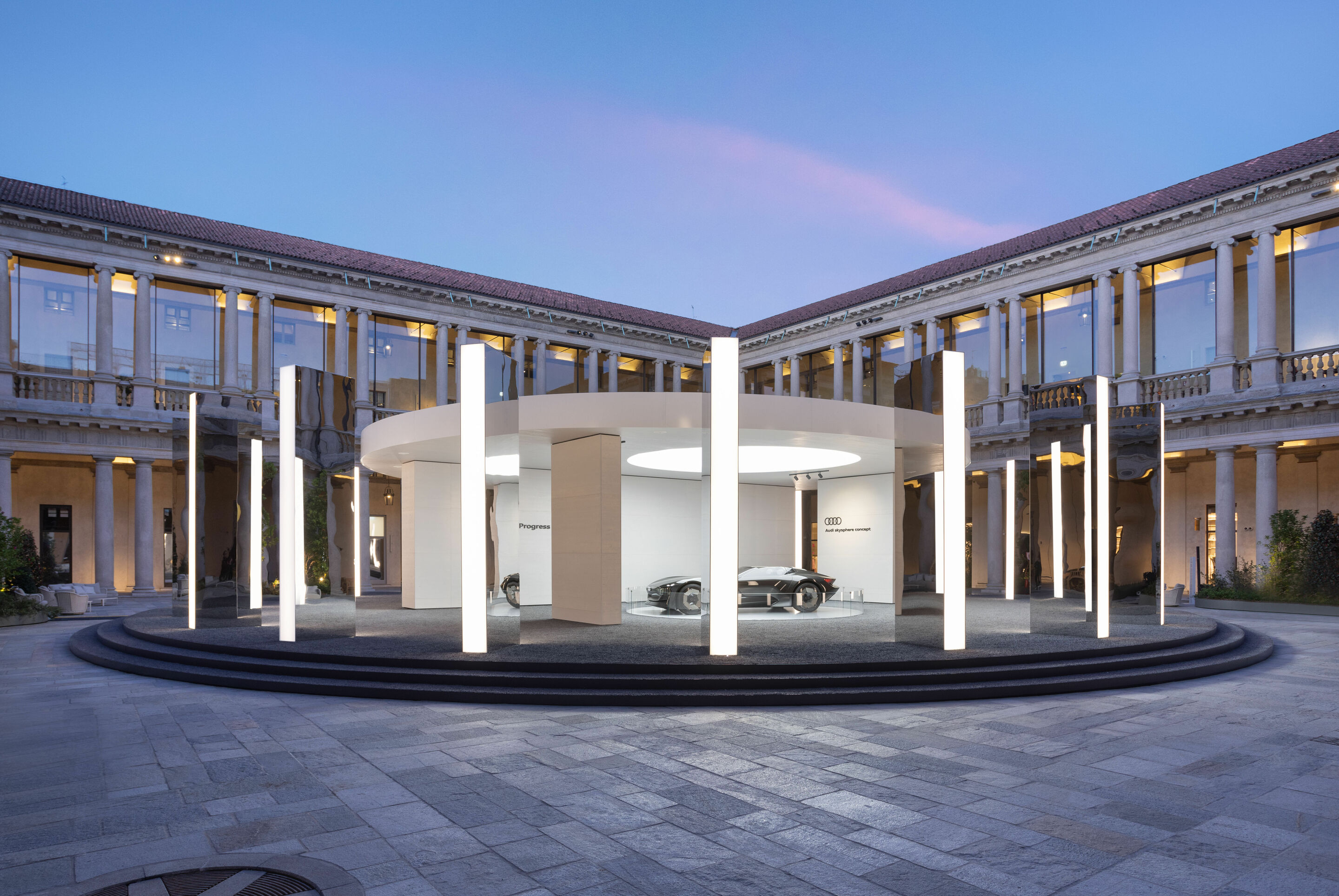 Milan Design Week 2023 - During Milan Design Week, Audi opens its House of Progress at Milan's Portrait Hotel. At the center of the performance, which addresses various aspects of the circular economy, is the artistic installation "The Domino Act" by...
