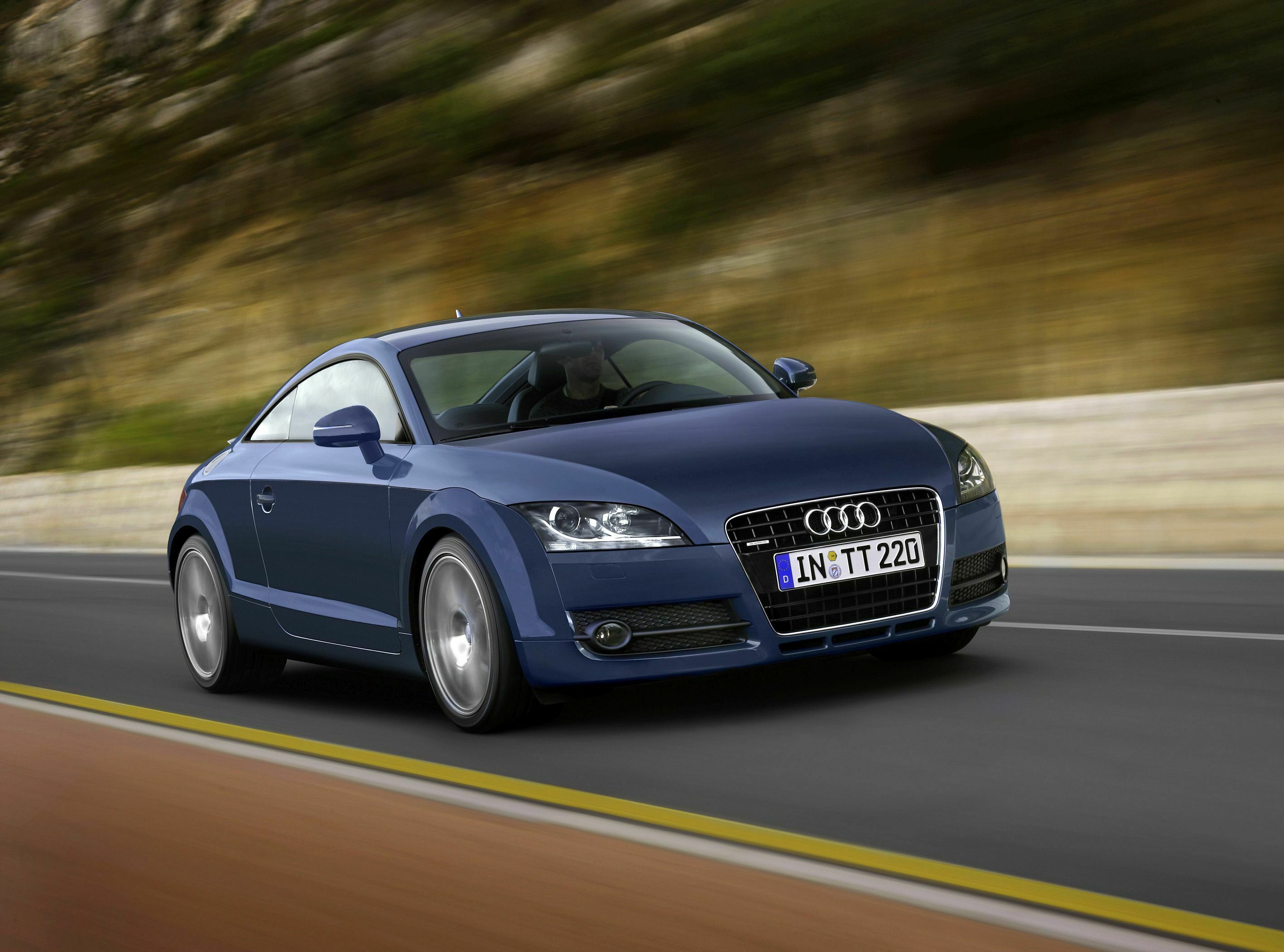 Zeitlose Designikone: Der Audi TT wird 25 Jahre - Audi TT Coupé, zweite Generation (Fahraufnahme).