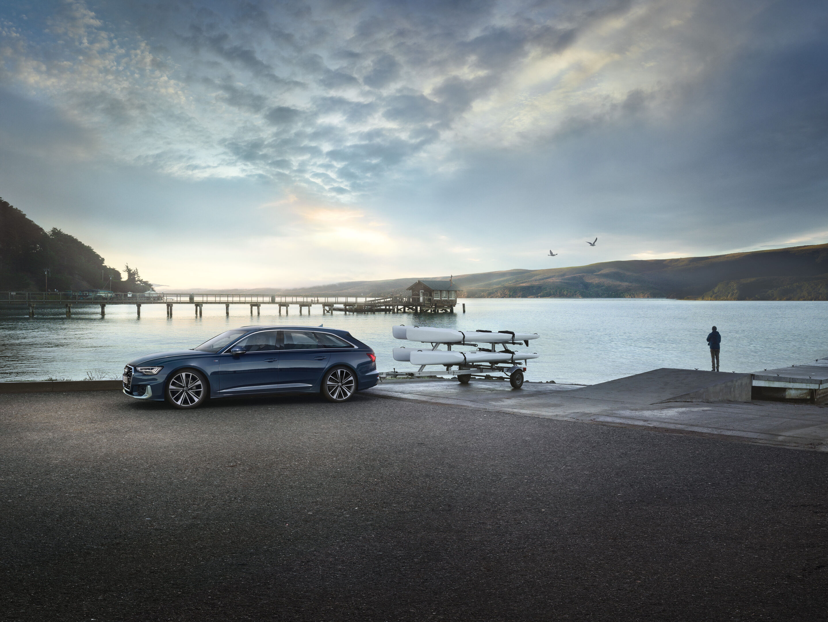 Audi A6 Avant (bis 2025) - Standaufnahme:
Farbe: Firmamentblau Metallic.