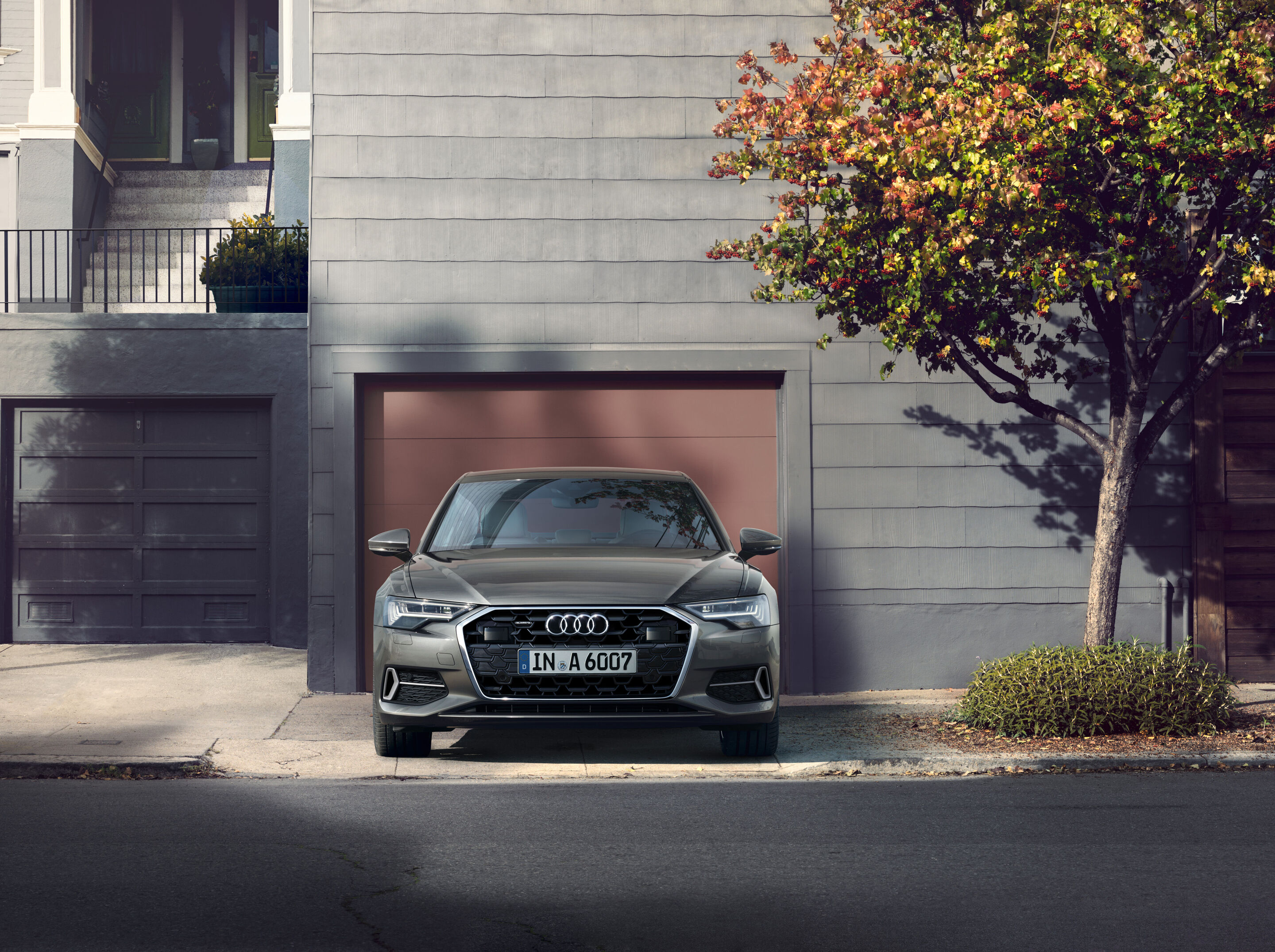 Audi A6 Limousine (bis 2025) - Standaufnahme, 
Farbe: Chronosgrau Metallic