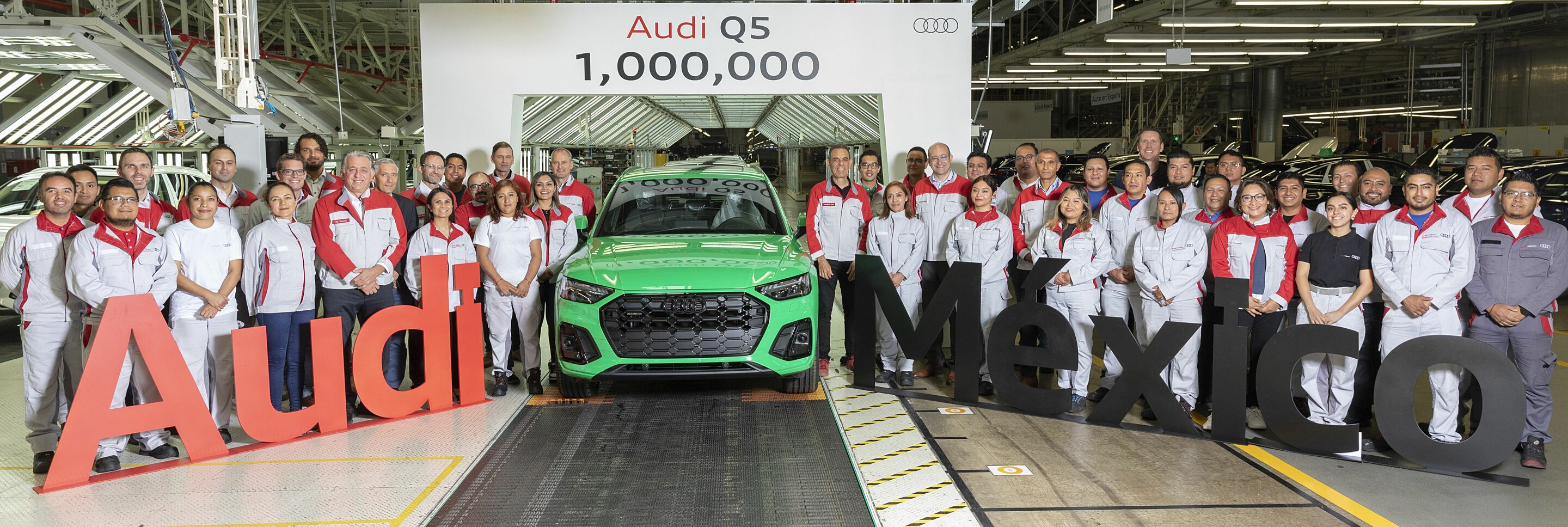 Zehn Jahre nach Grundsteinlegung fährt bei Audi México in San José Chiapa das einmillionste Auto vom Band - Audi México feiert eine Million produzierte Fahrzeuge.