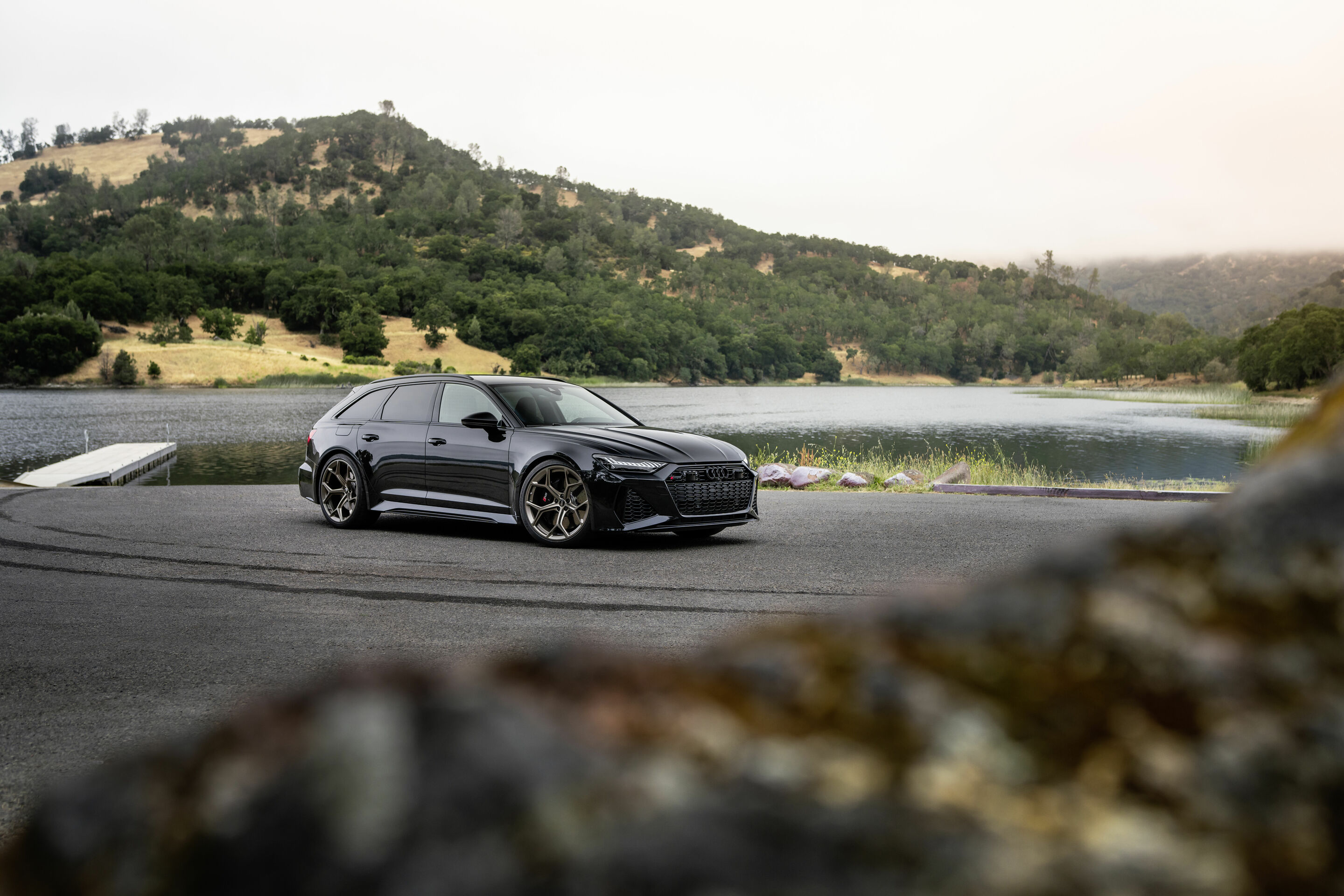 Audi RS 6 Avant performance - Standaufnahme,
Farbe: Mythosschwarz Metallic