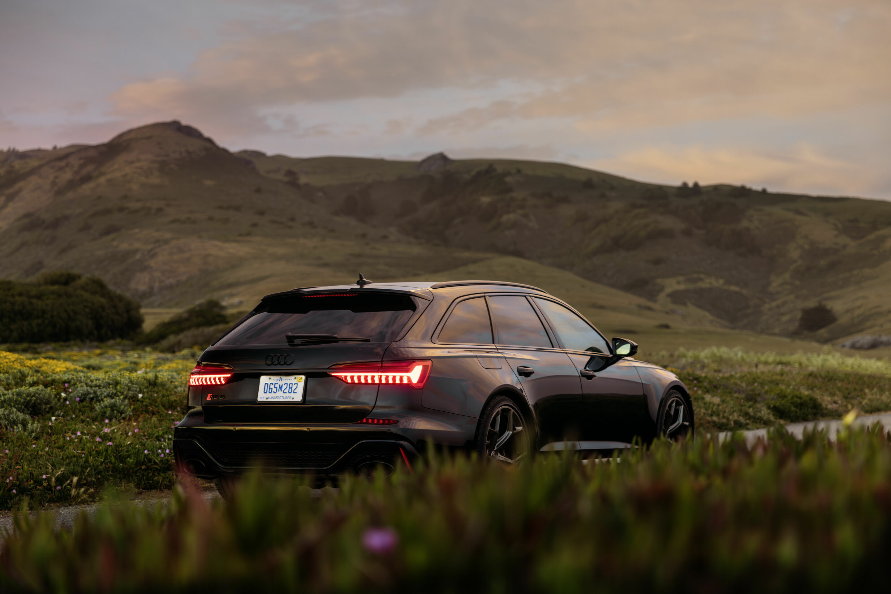 Audi RS 6 Avant performance - Static photo,
Colour: Mythos Black metallic