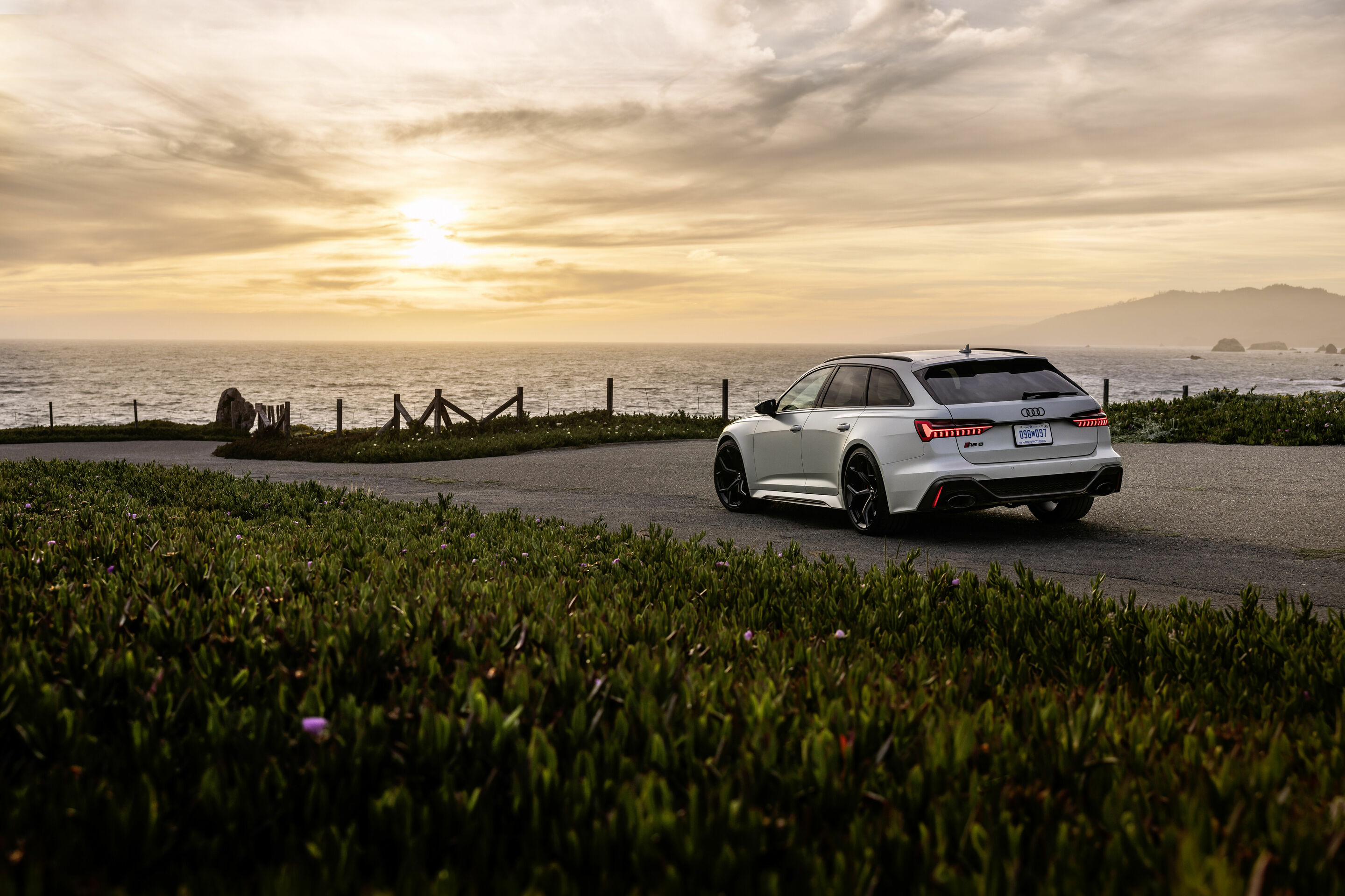 Audi RS 6 Avant performance - Fahraufnahme,
Farbe: Tausilber