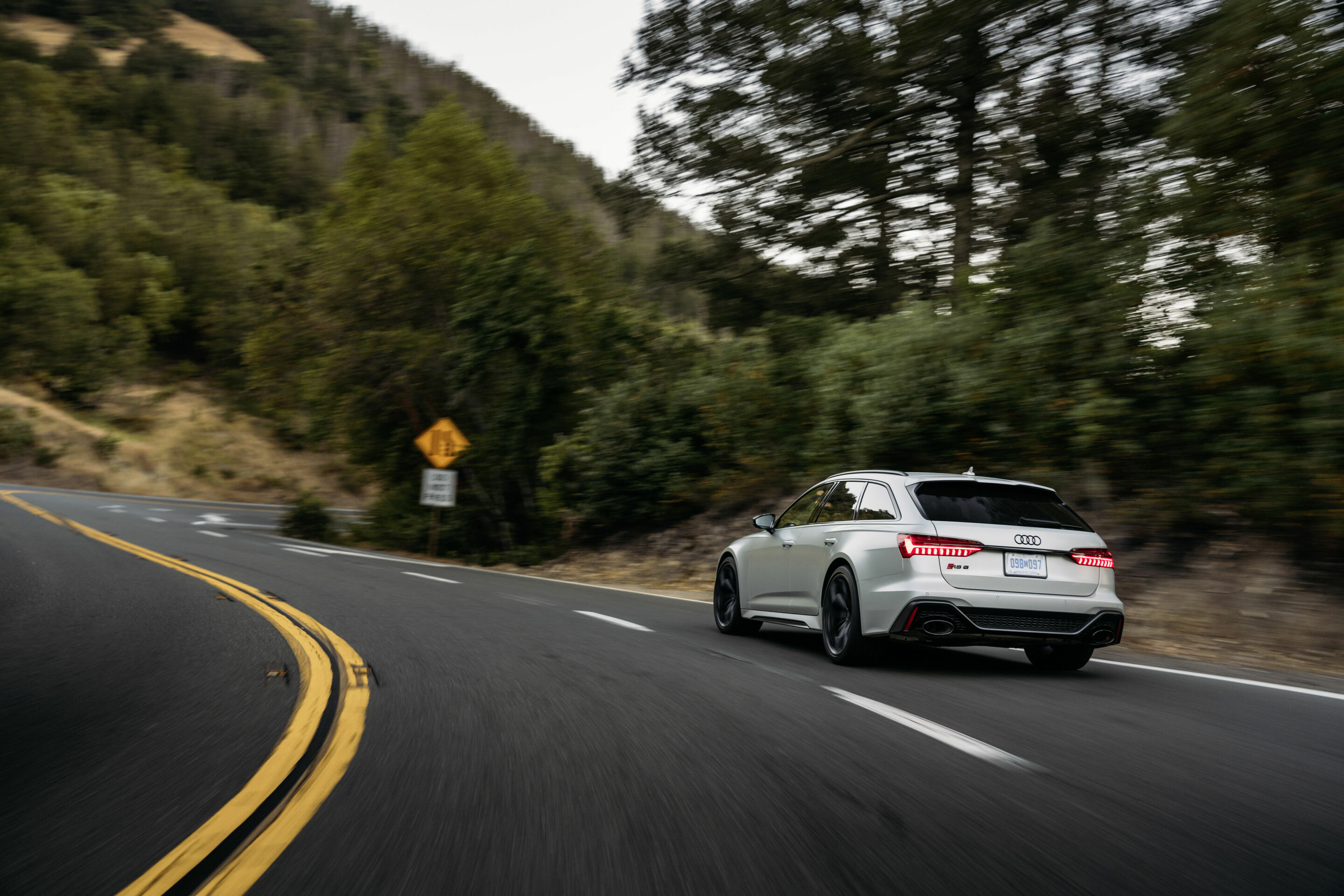 Audi RS 6 Avant performance - Dynamic photo,
Colour: Dew Silver