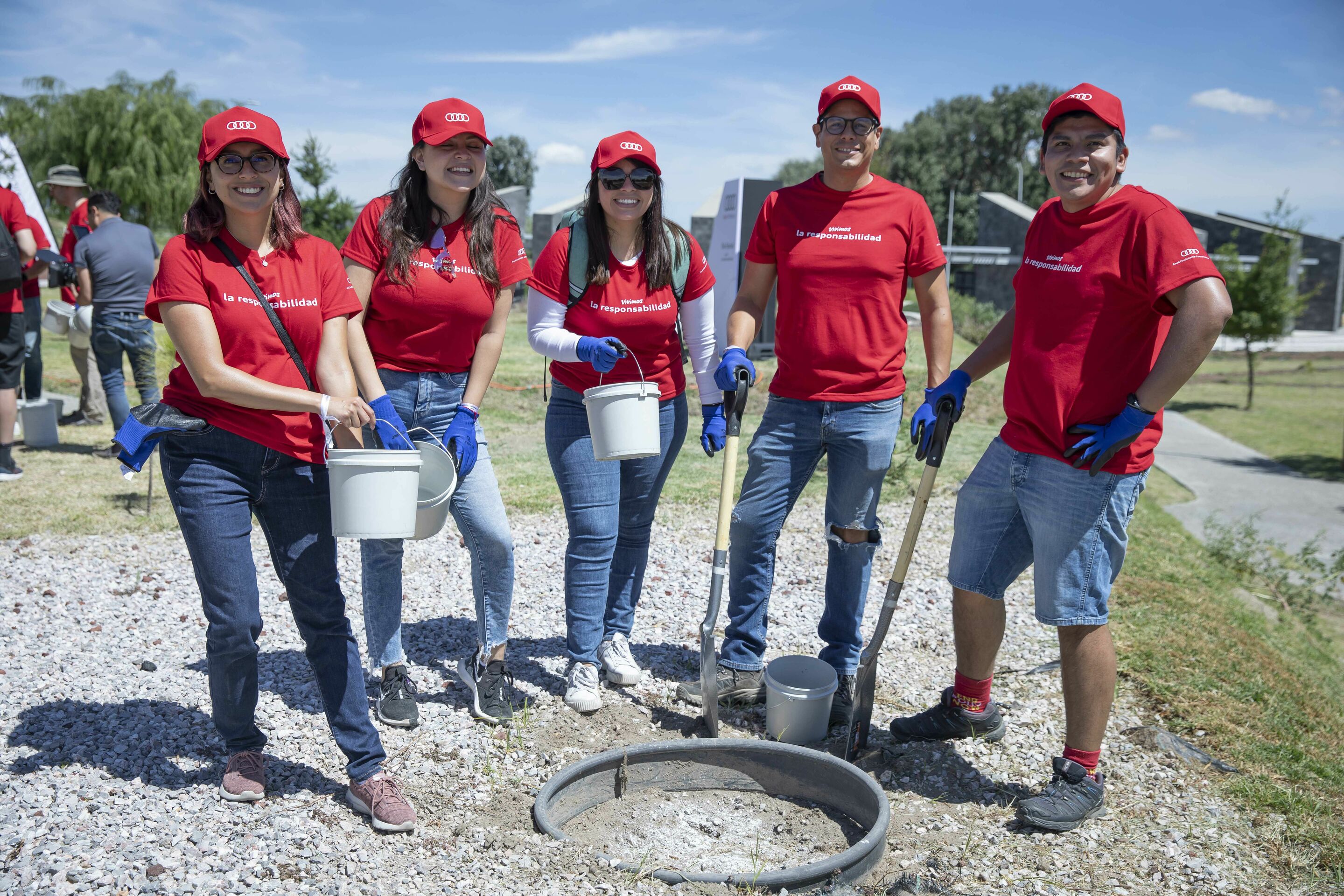 Audi Social Day - Fifty employees participated in Social Day at the Audi site in San José Chiapa, Mexico, this year.
