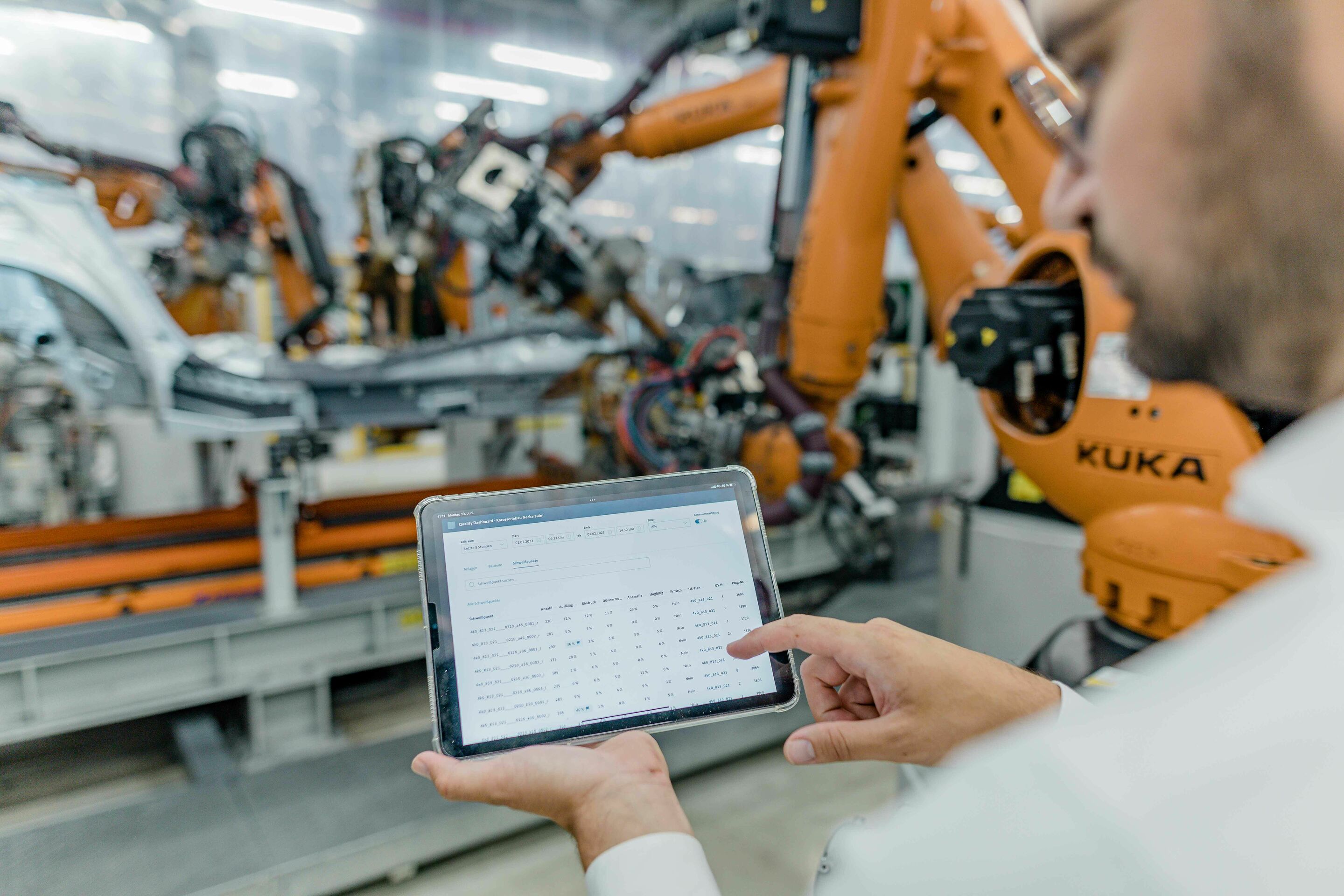 Audi begins roll-out of artificial intelligence for quality control of spot welds - Mathias Mayer, WPS Analytics project manager, can see quality anomalies for spot welds at a glance in a dashboard.