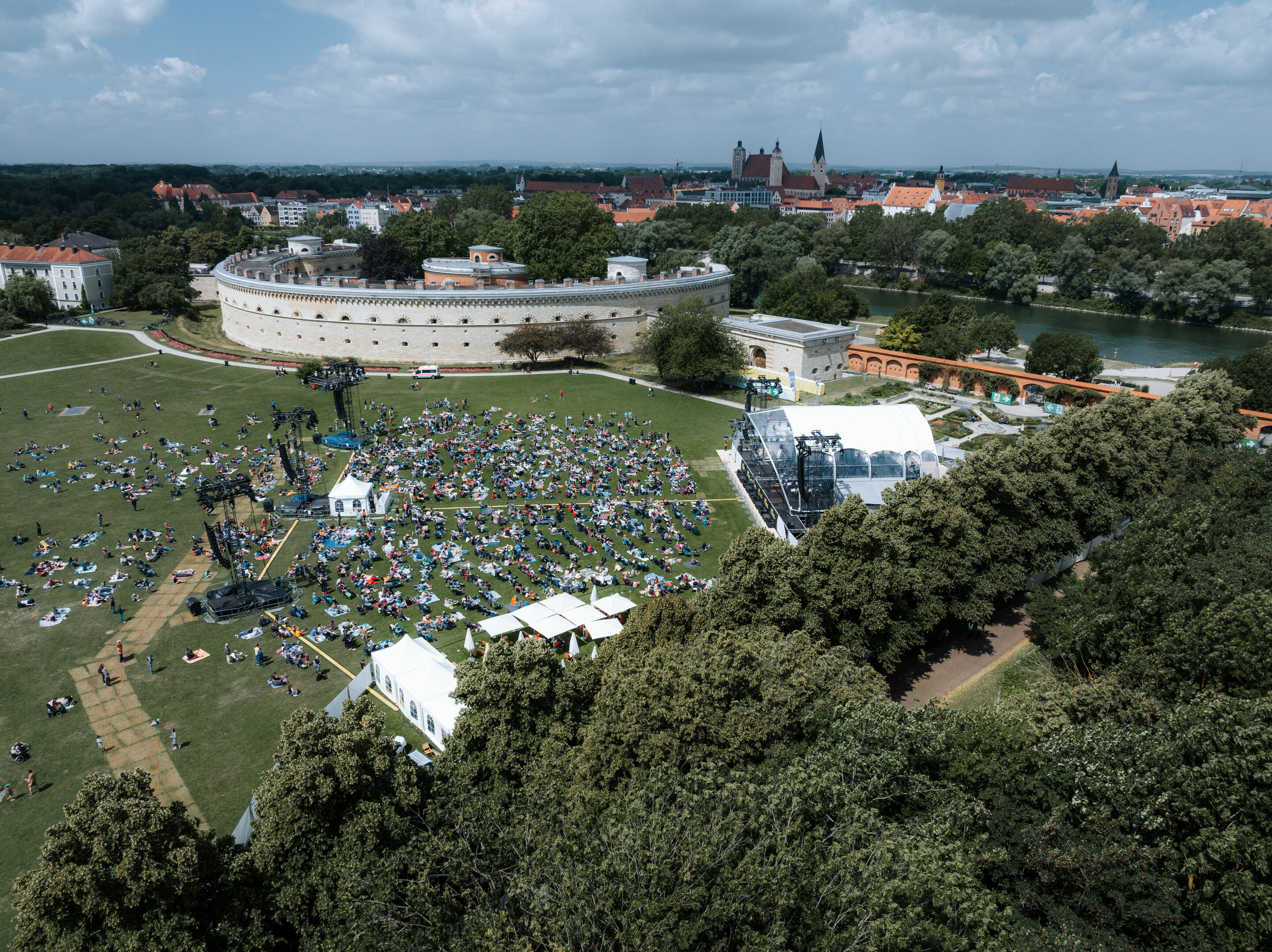 Audi Sommerkonzerte 2023 - The Audi Bläserphilharmonie - From north to south
