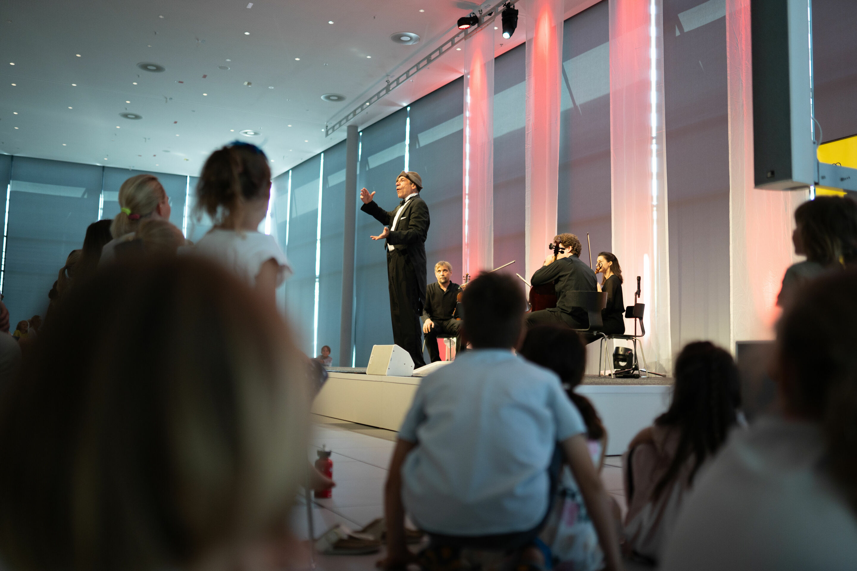 Audi Sommerkonzerte 2023 - Klassik mit Clown - Delian Quartett und Peter Shub